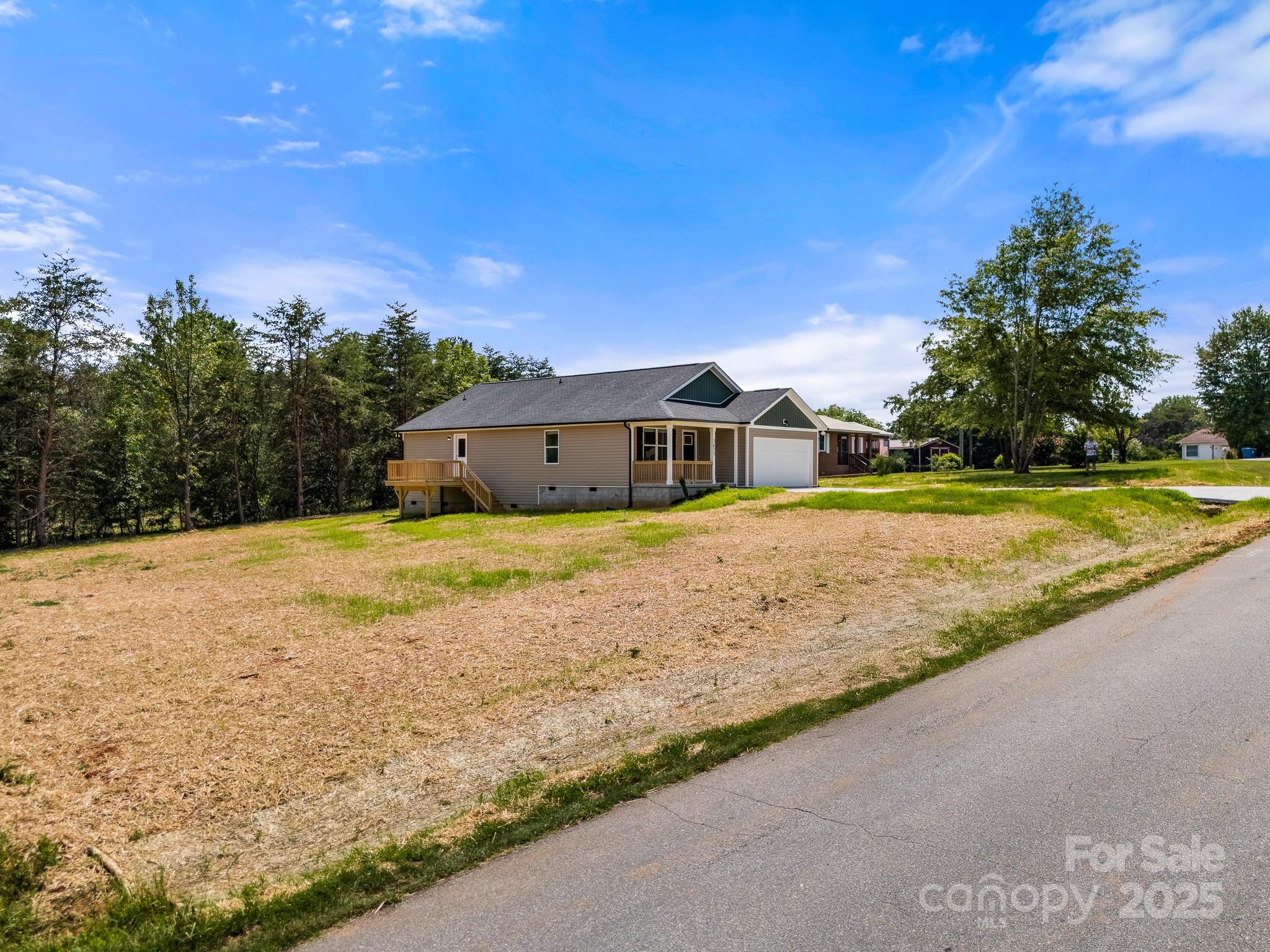 3675 Wakefield Drive Property Photo 5