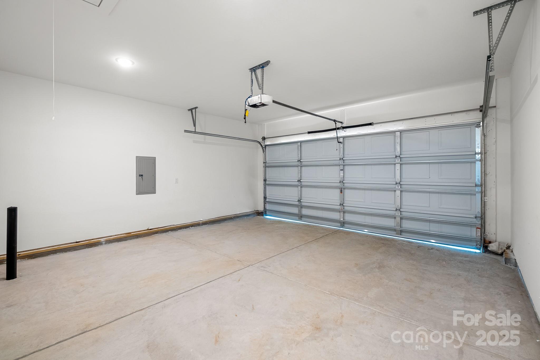 3675 Wakefield Drive Property Photo 6