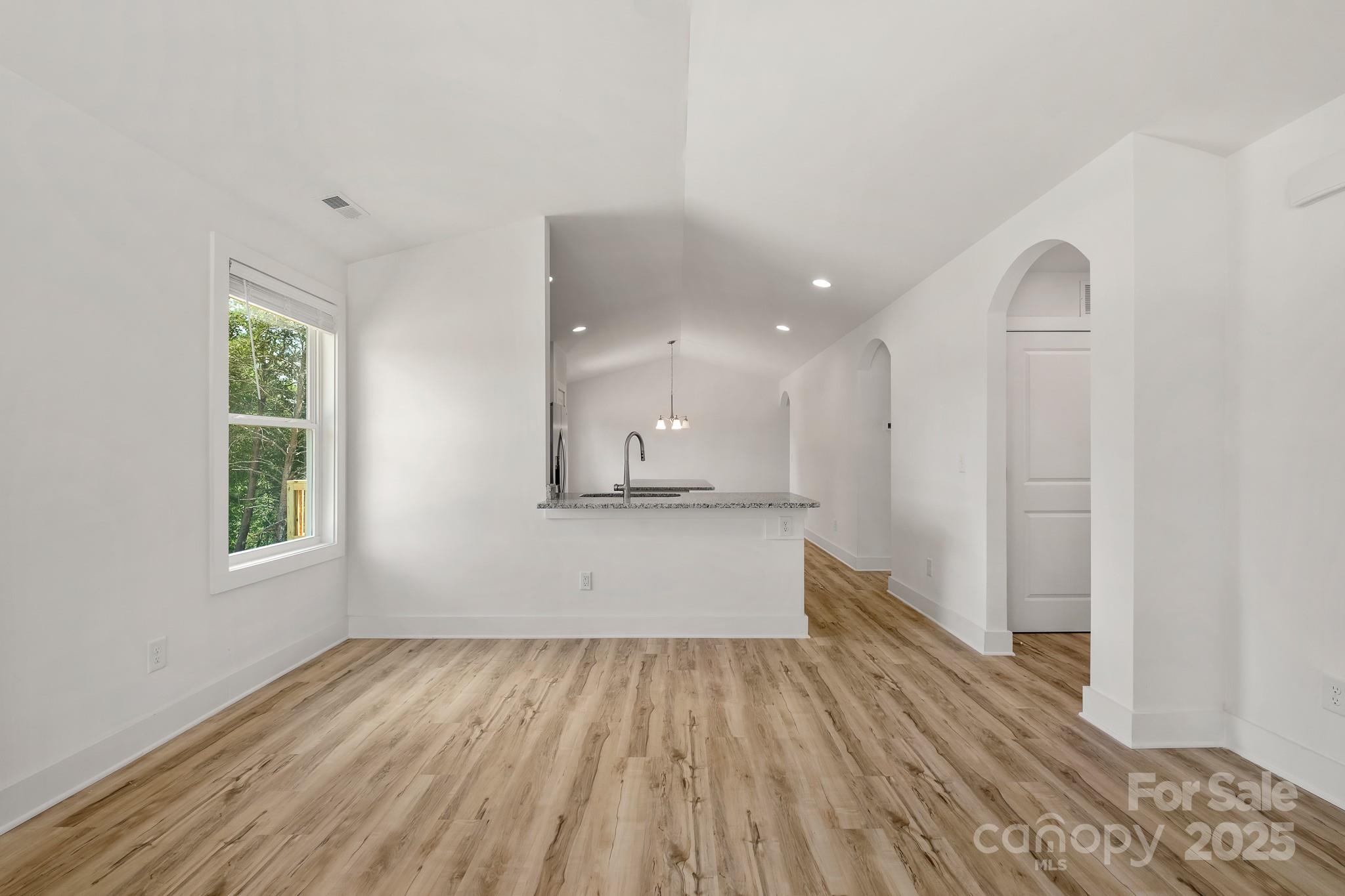 3675 Wakefield Drive Property Photo 7