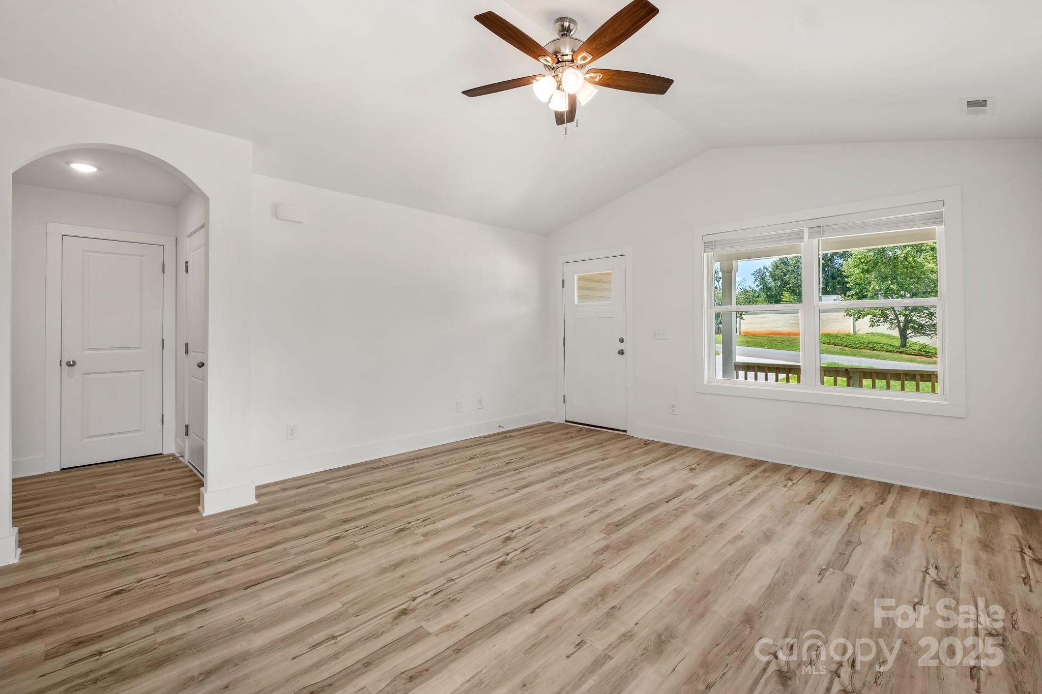3675 Wakefield Drive Property Photo 9
