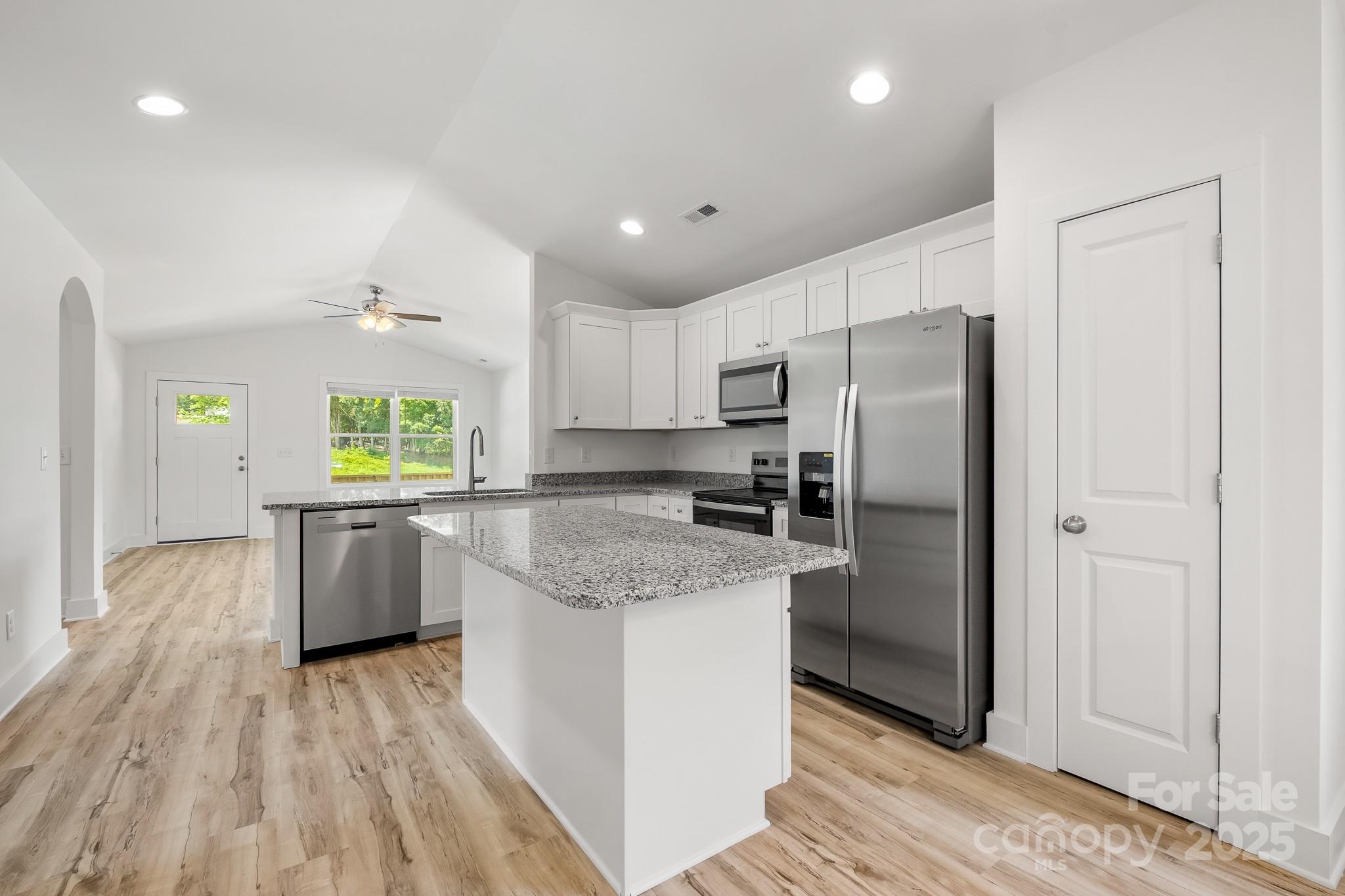 3675 Wakefield Drive Property Photo 12