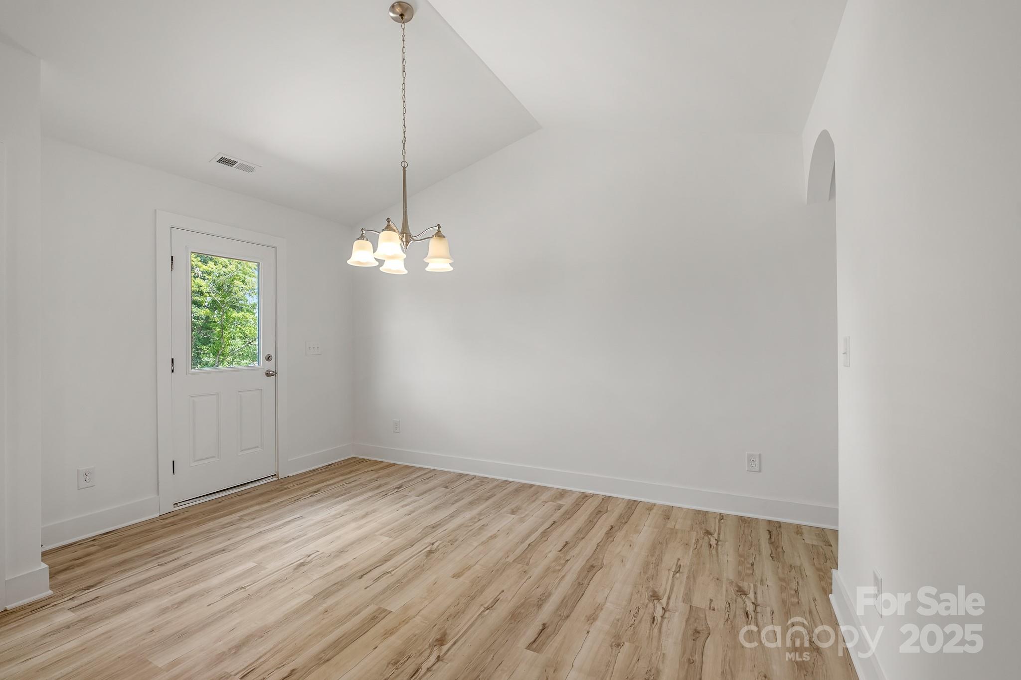 3675 Wakefield Drive Property Photo 15