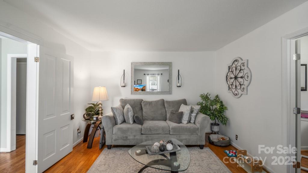 1718 Candlewood Court Property Photo 11