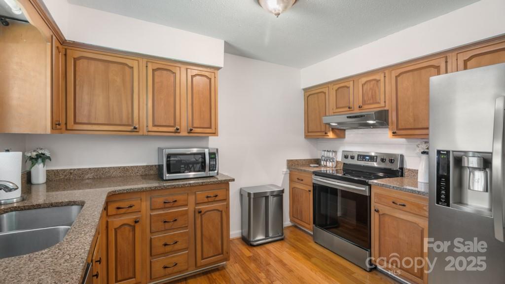 1718 Candlewood Court Property Photo 35
