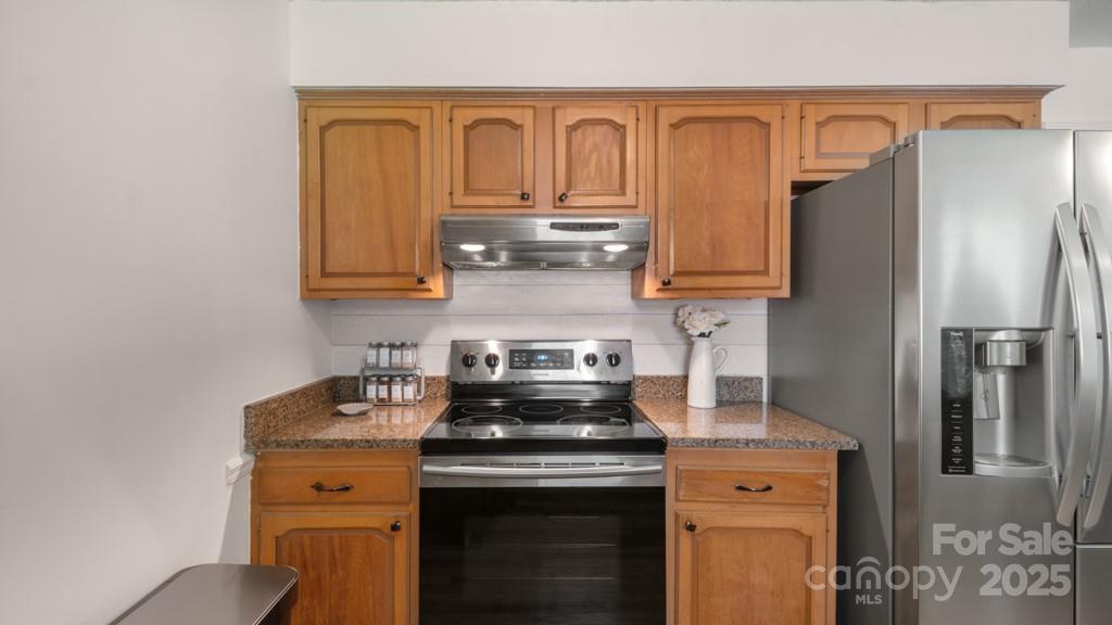 1718 Candlewood Court Property Photo 36