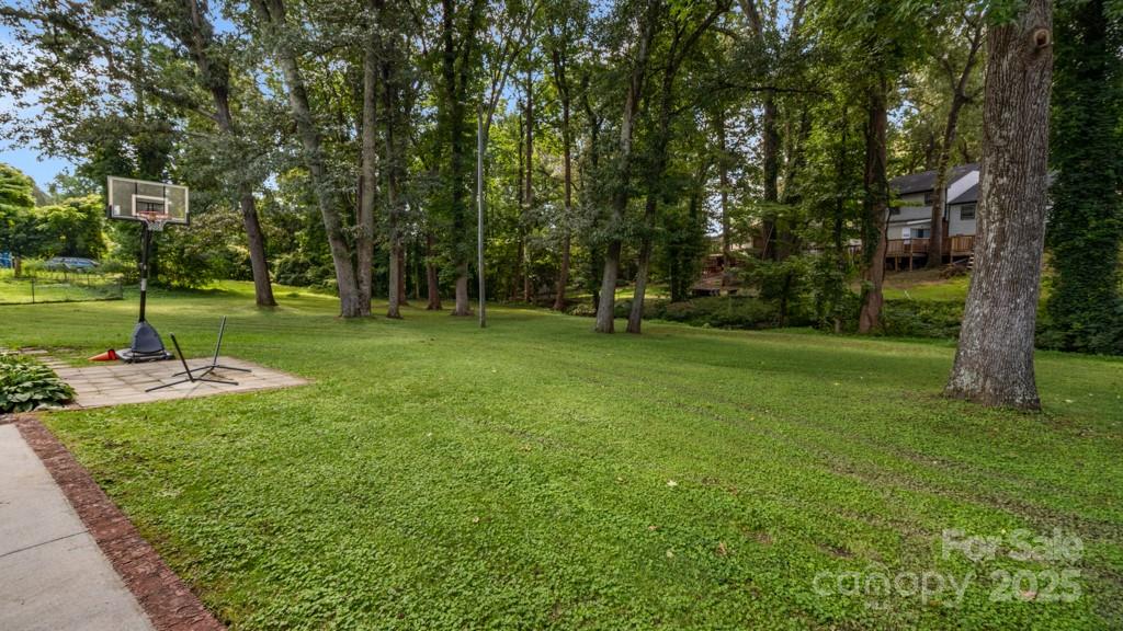 1718 Candlewood Court Property Photo 41