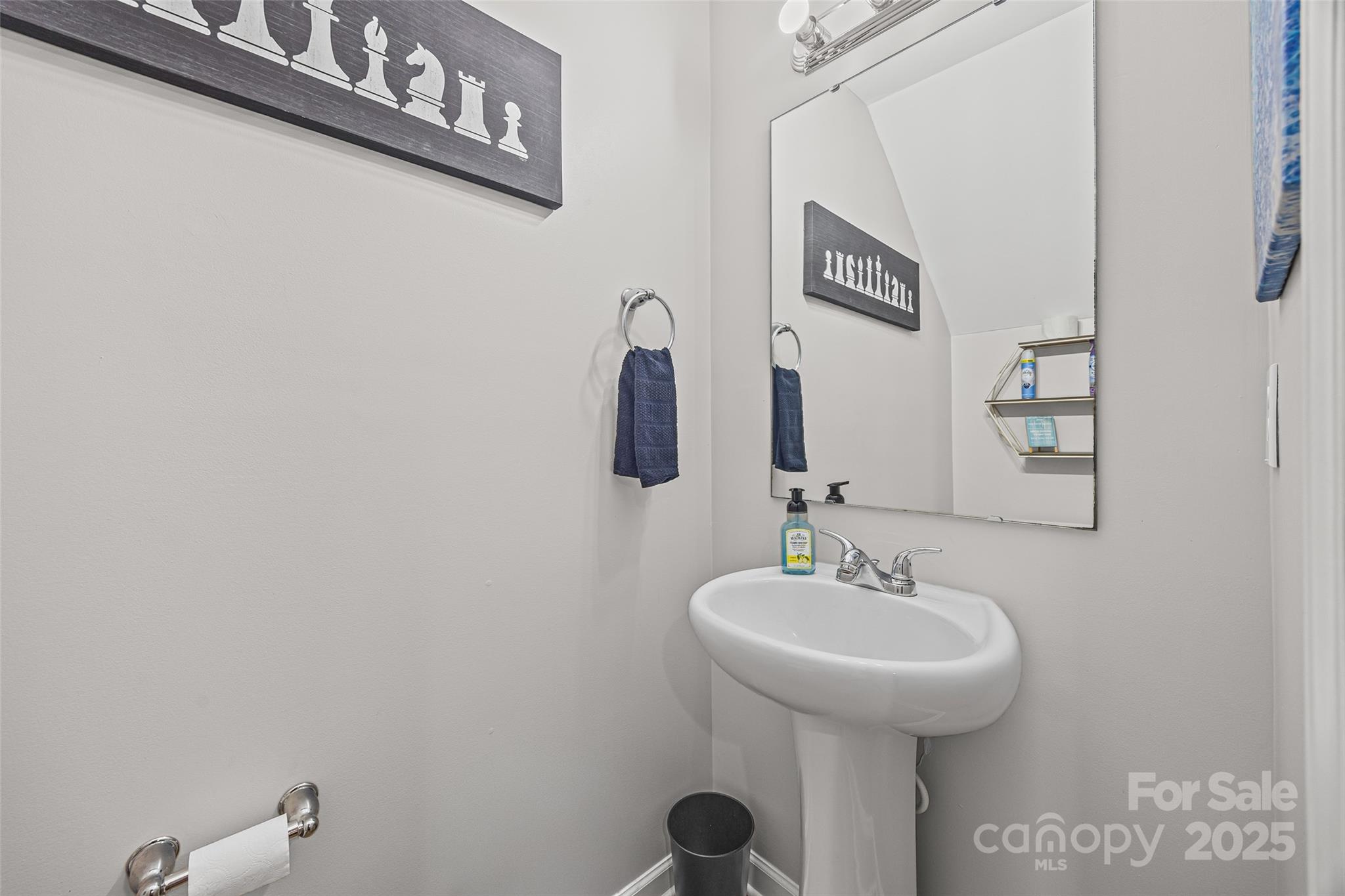 559 Fawnborough Court Property Photo 11