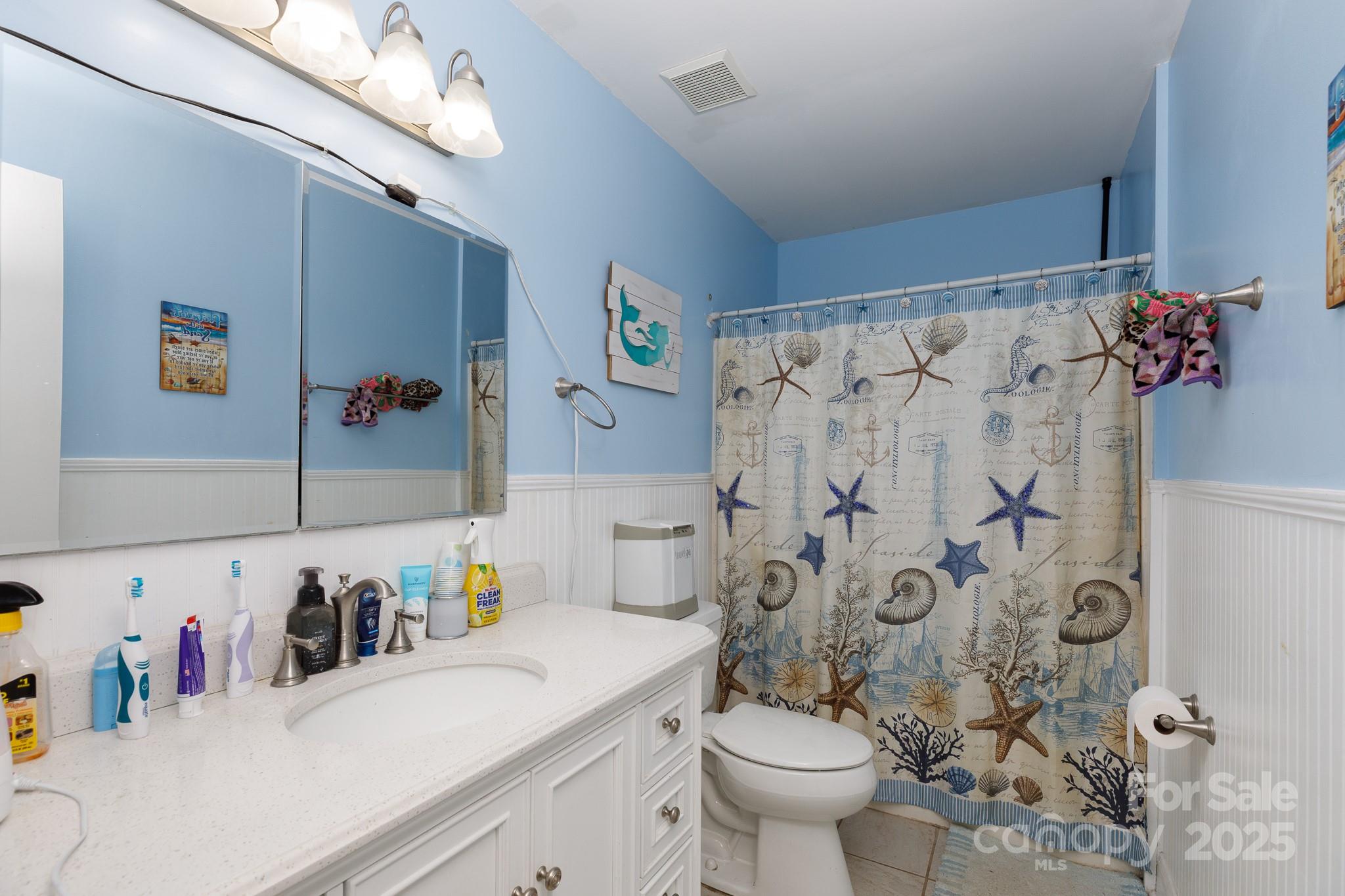 8601 Findon Place Property Photo 7
