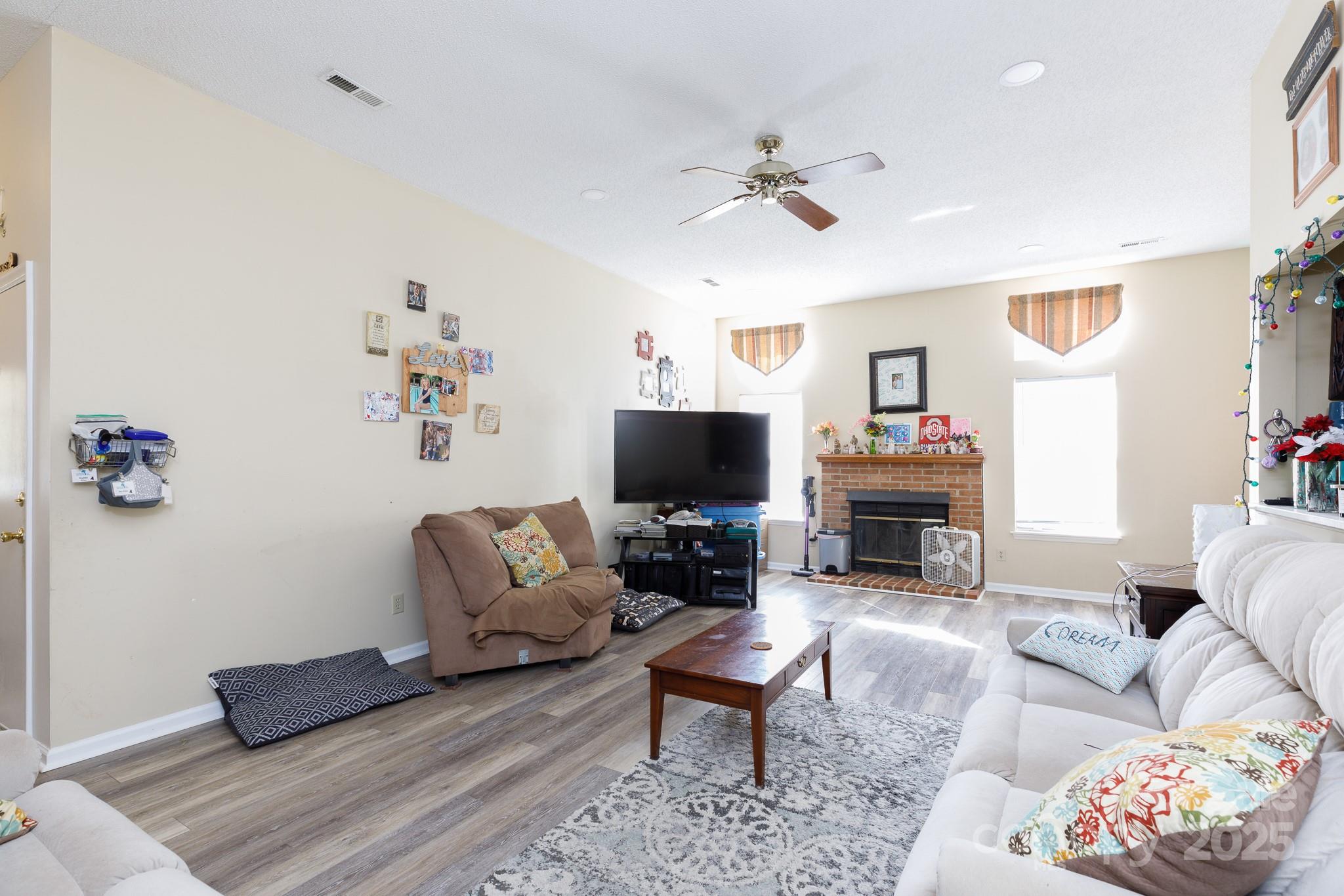 8601 Findon Place Property Photo 12