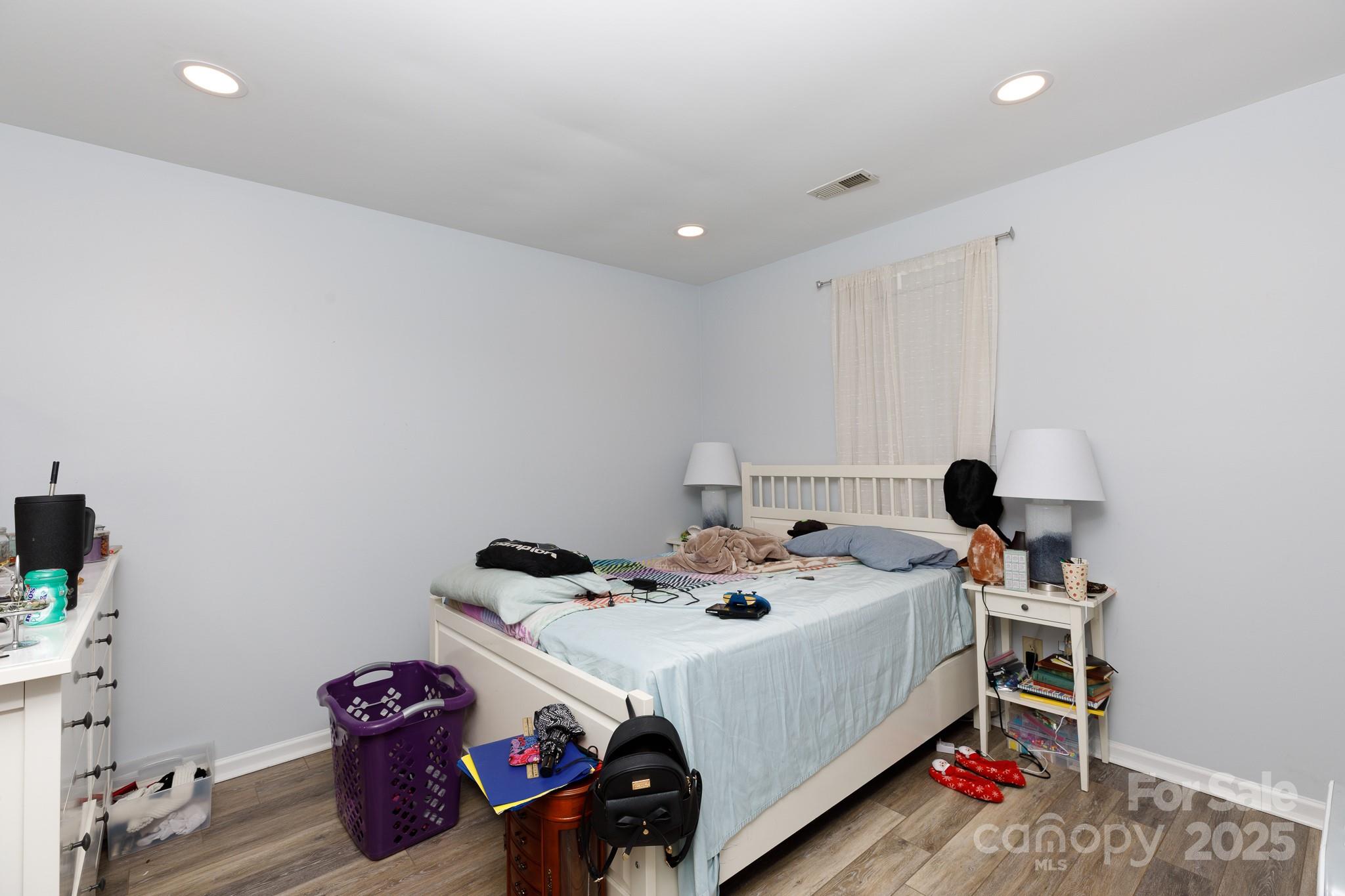 8601 Findon Place Property Photo 16