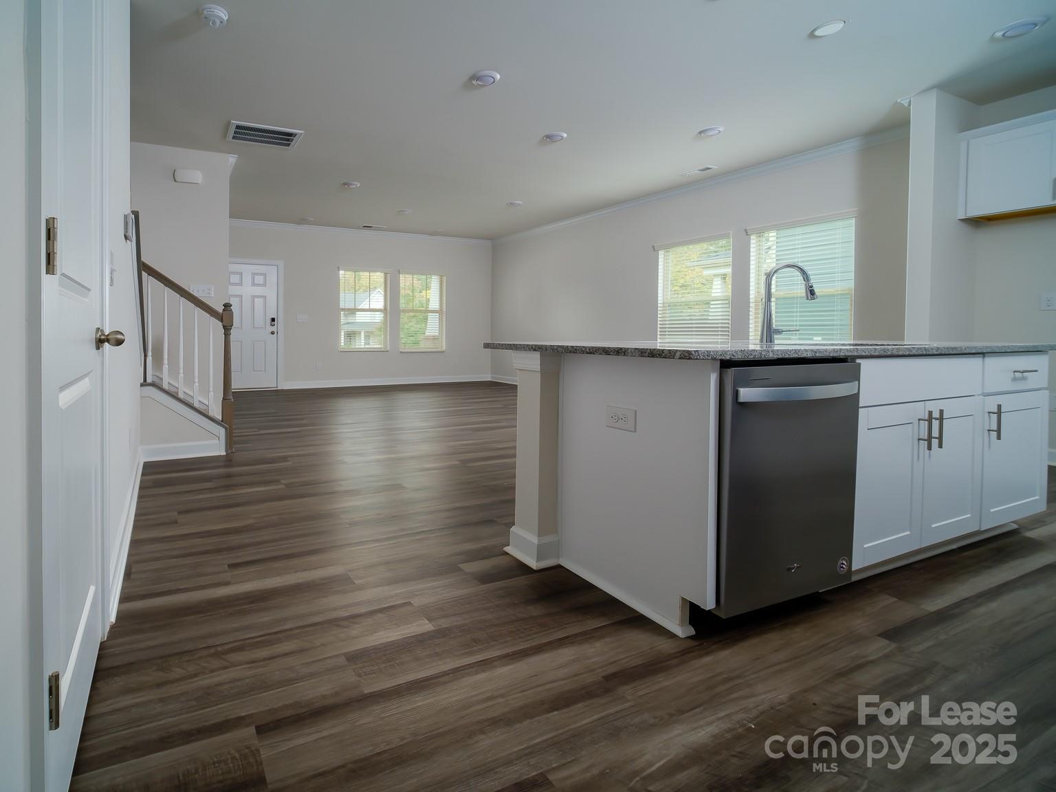 414 Nixon Road Property Photo 11