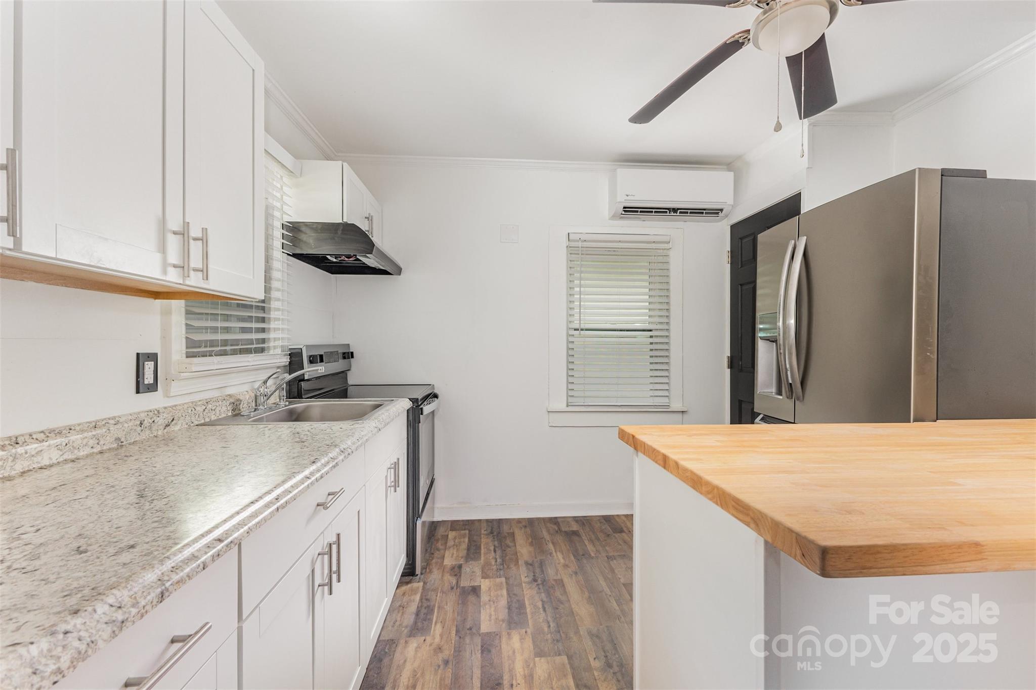 664 Simpson Street Property Photo 6