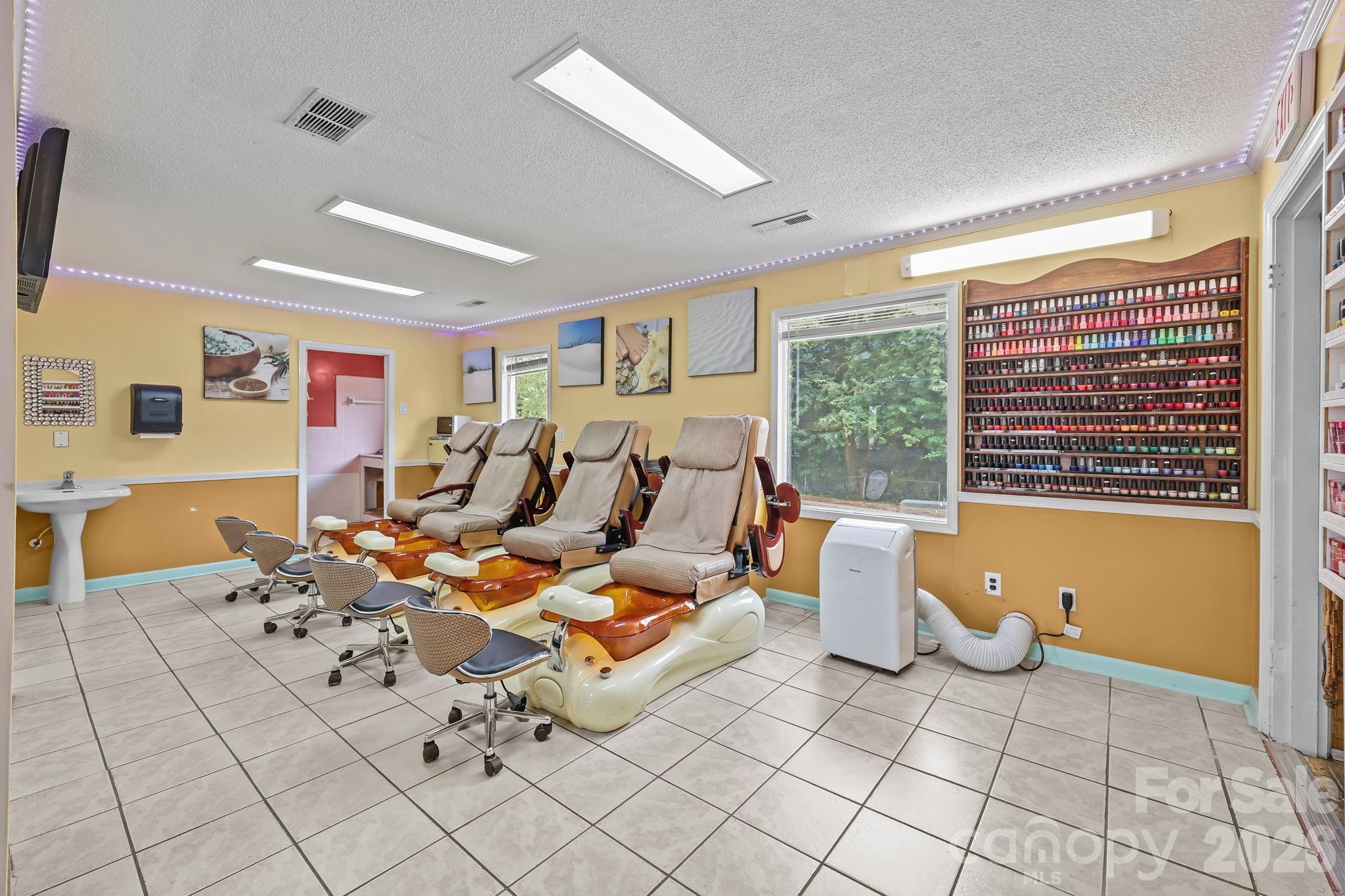 2960 Dale Earnhardt Boulevard Property Photo 15