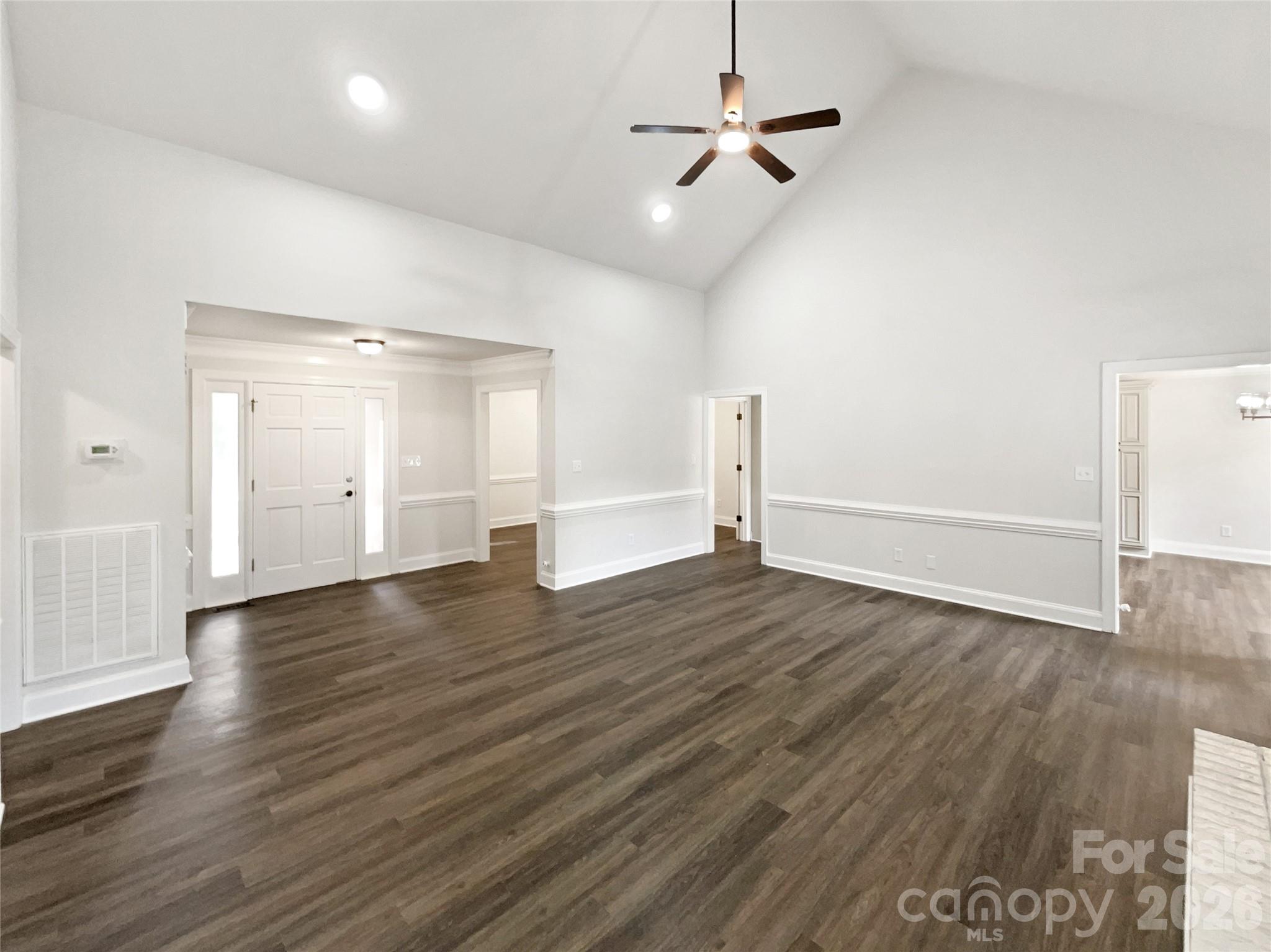 8117 Shannon Woods Lane Property Photo 9
