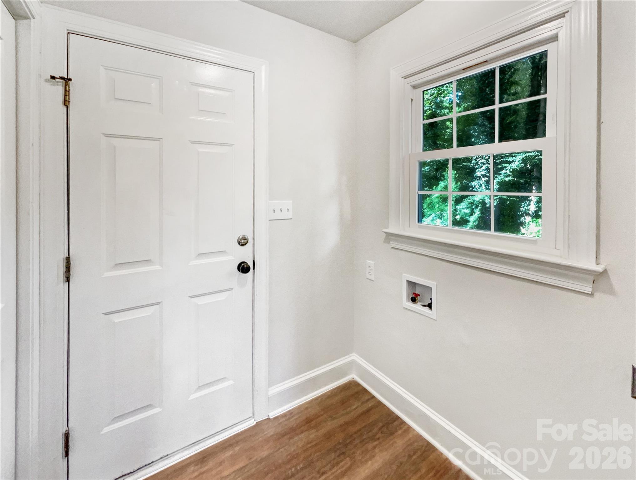 8117 Shannon Woods Lane Property Photo 13