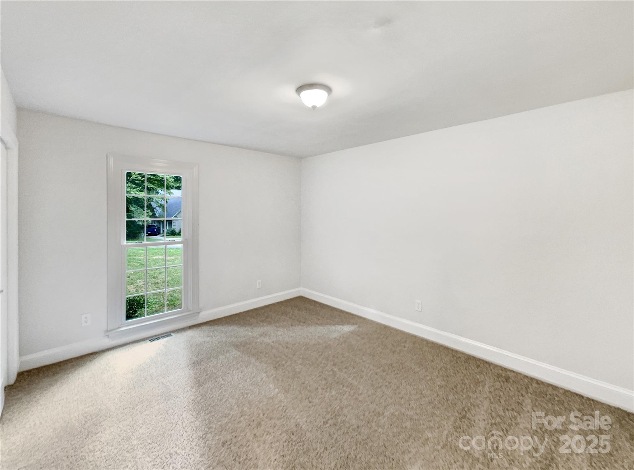 8117 Shannon Woods Lane Property Photo 15