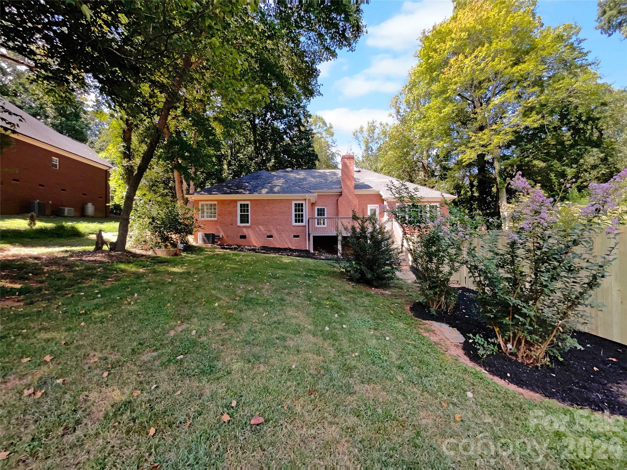 8117 Shannon Woods Lane Property Photo 24