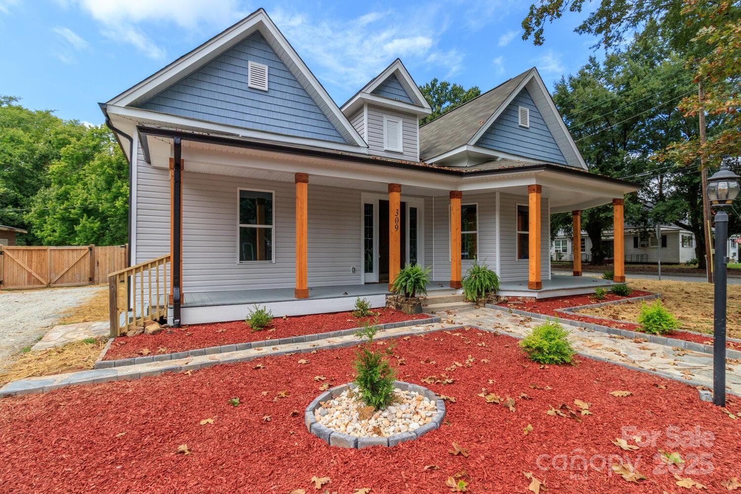 309 Ross Street Property Photo 2