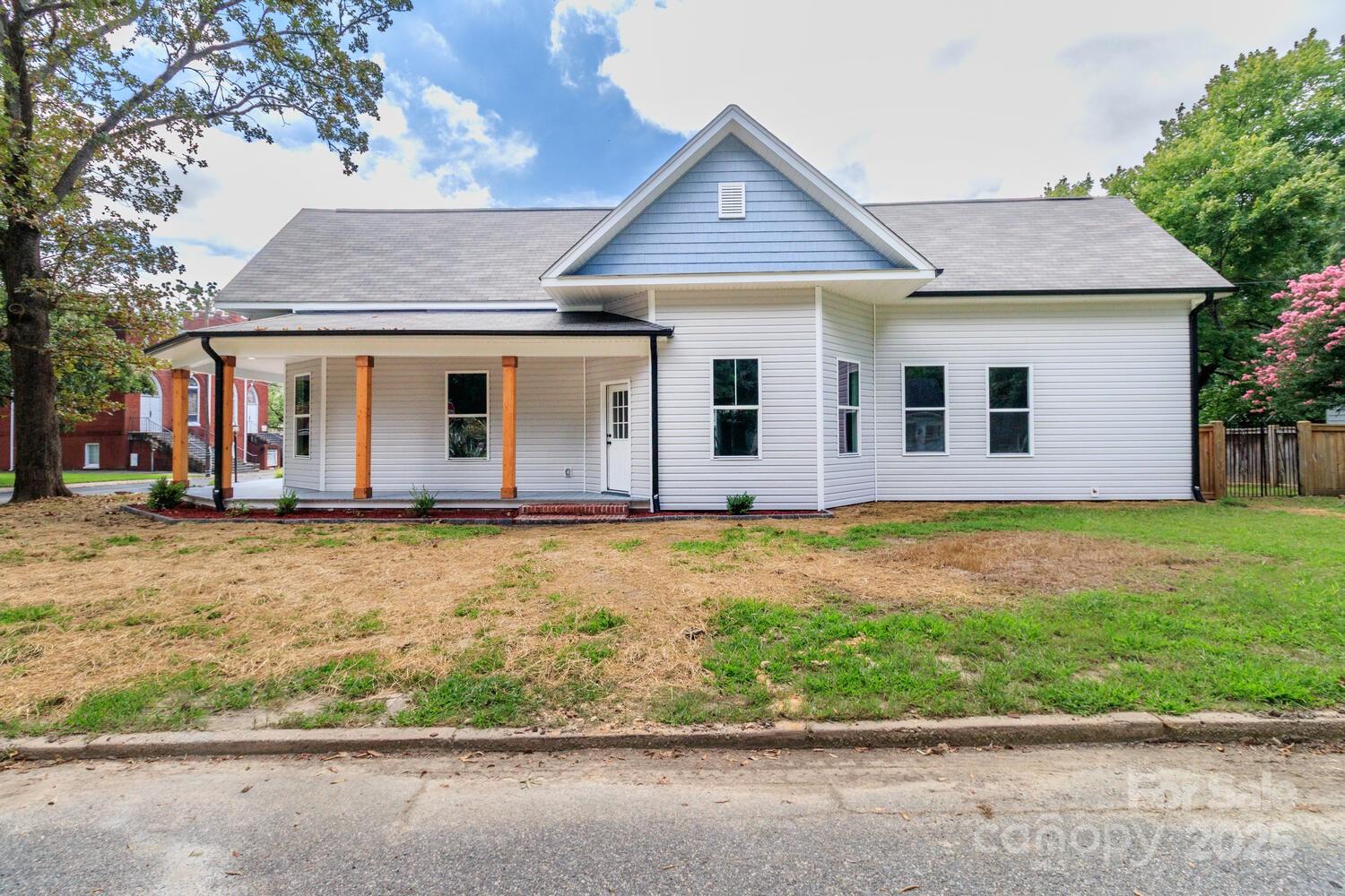 309 Ross Street Property Photo 4