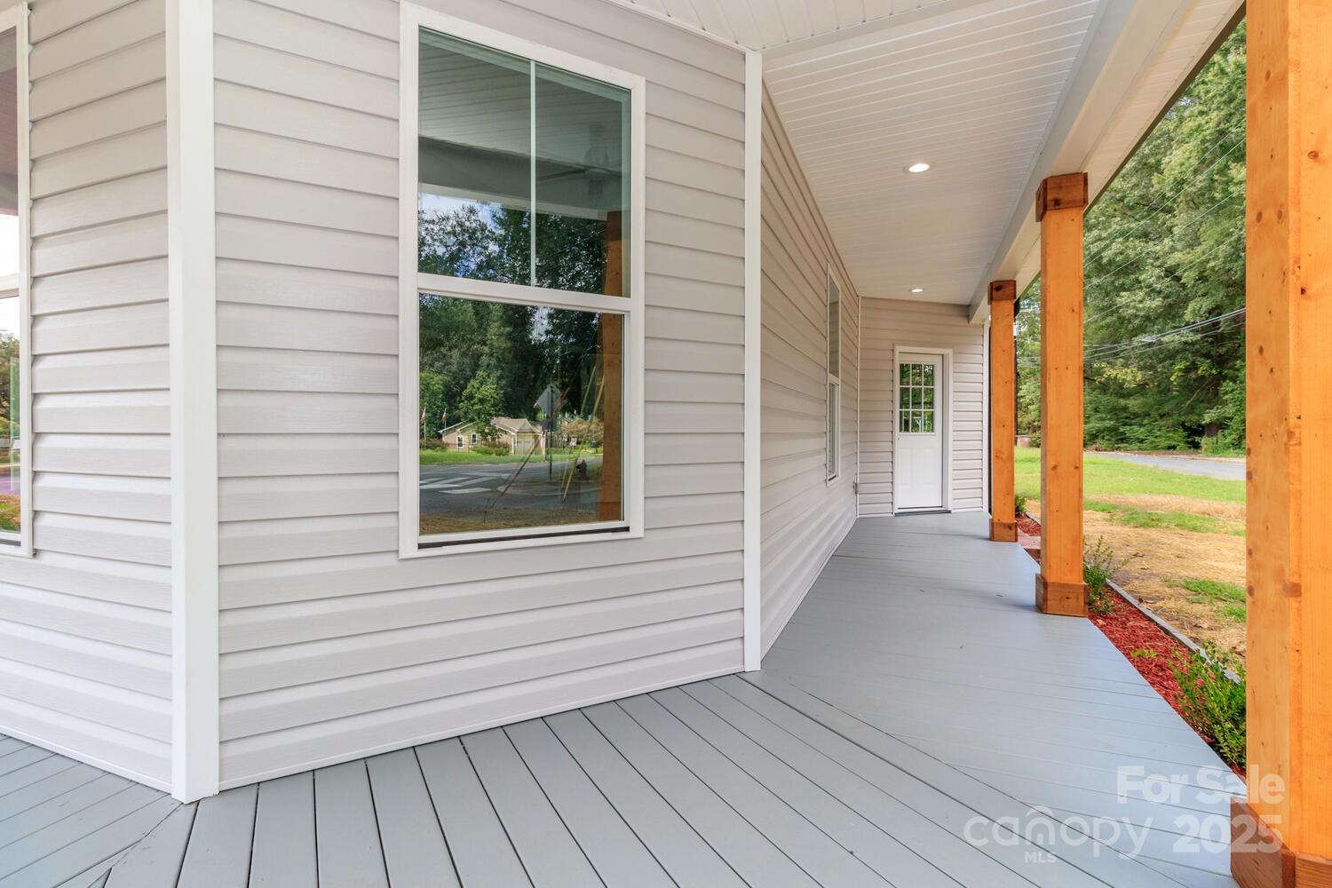 309 Ross Street Property Photo 6