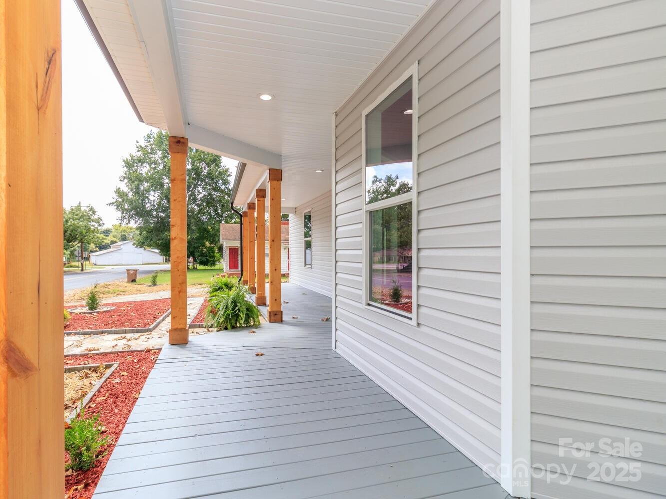 309 Ross Street Property Photo 7