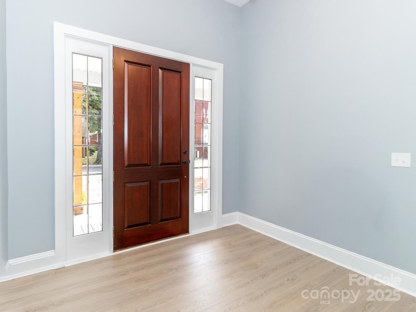 309 Ross Street Property Photo 8