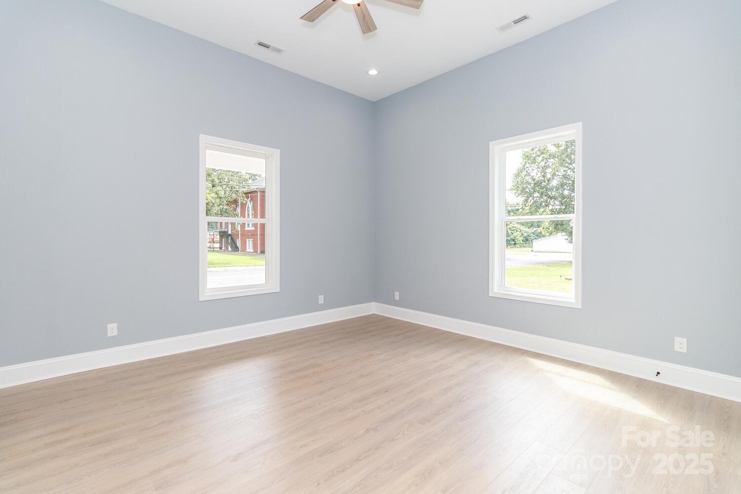 309 Ross Street Property Photo 10