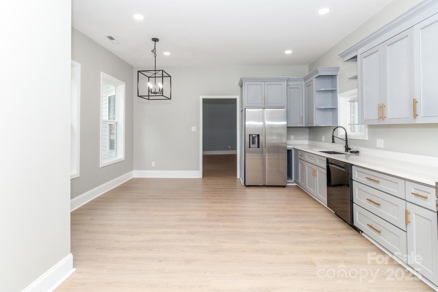 309 Ross Street Property Photo 24