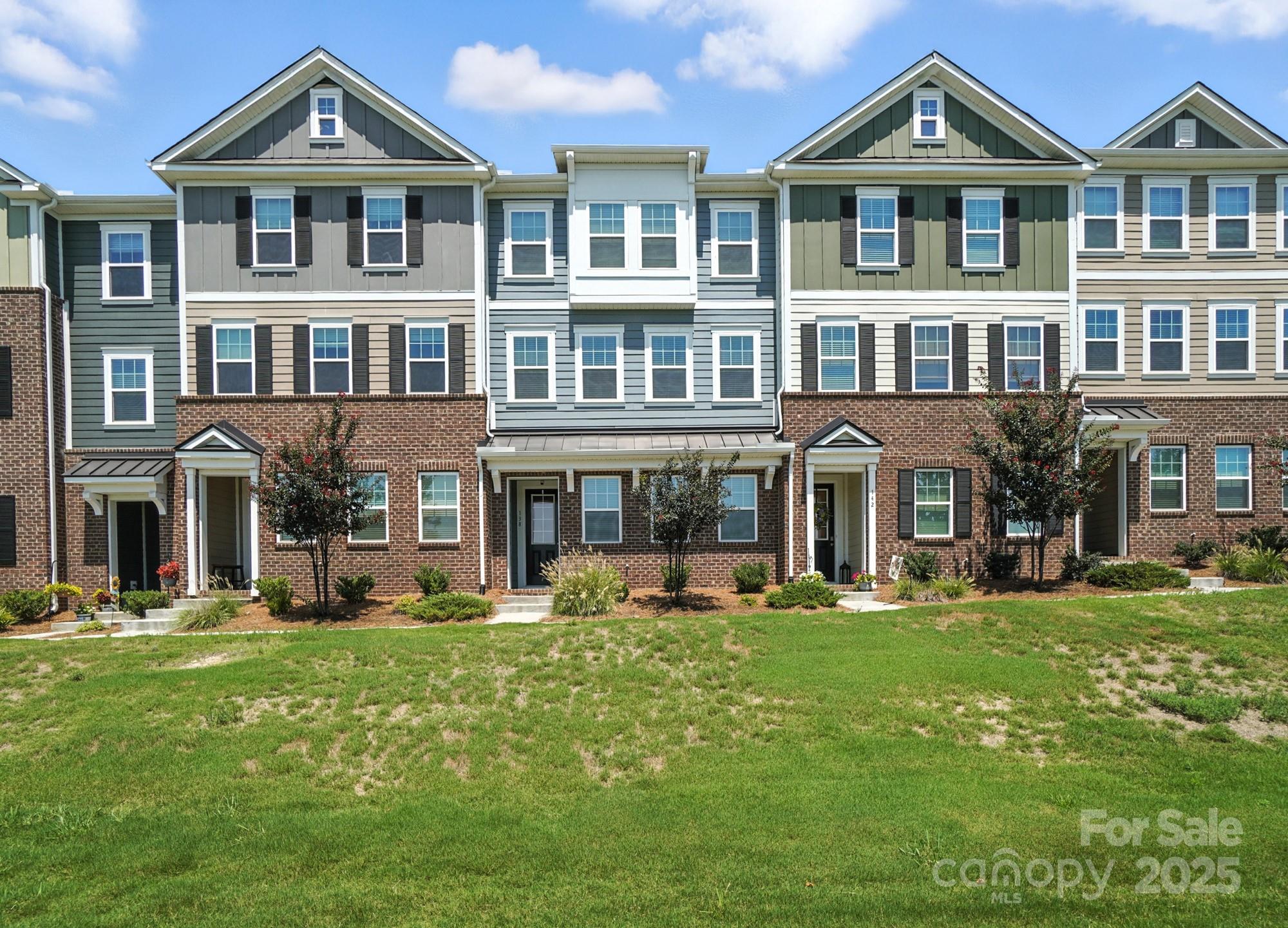 138 Marron Drive Property Photo 2