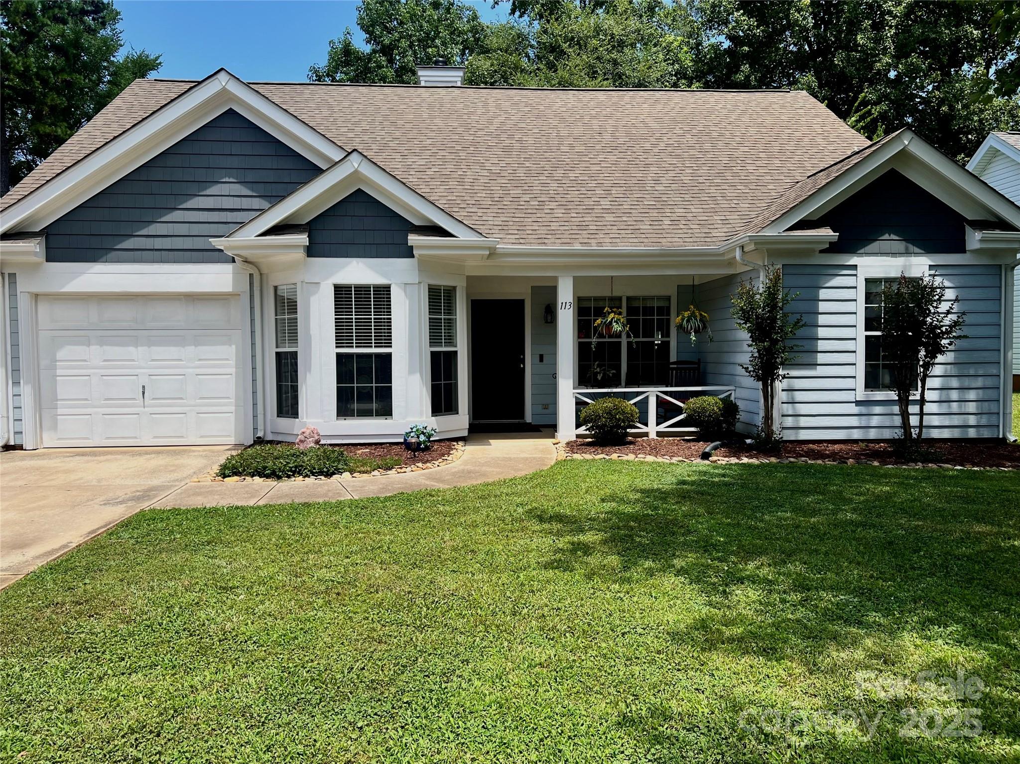 113 Indian Paint Brush Drive Property Photo 1