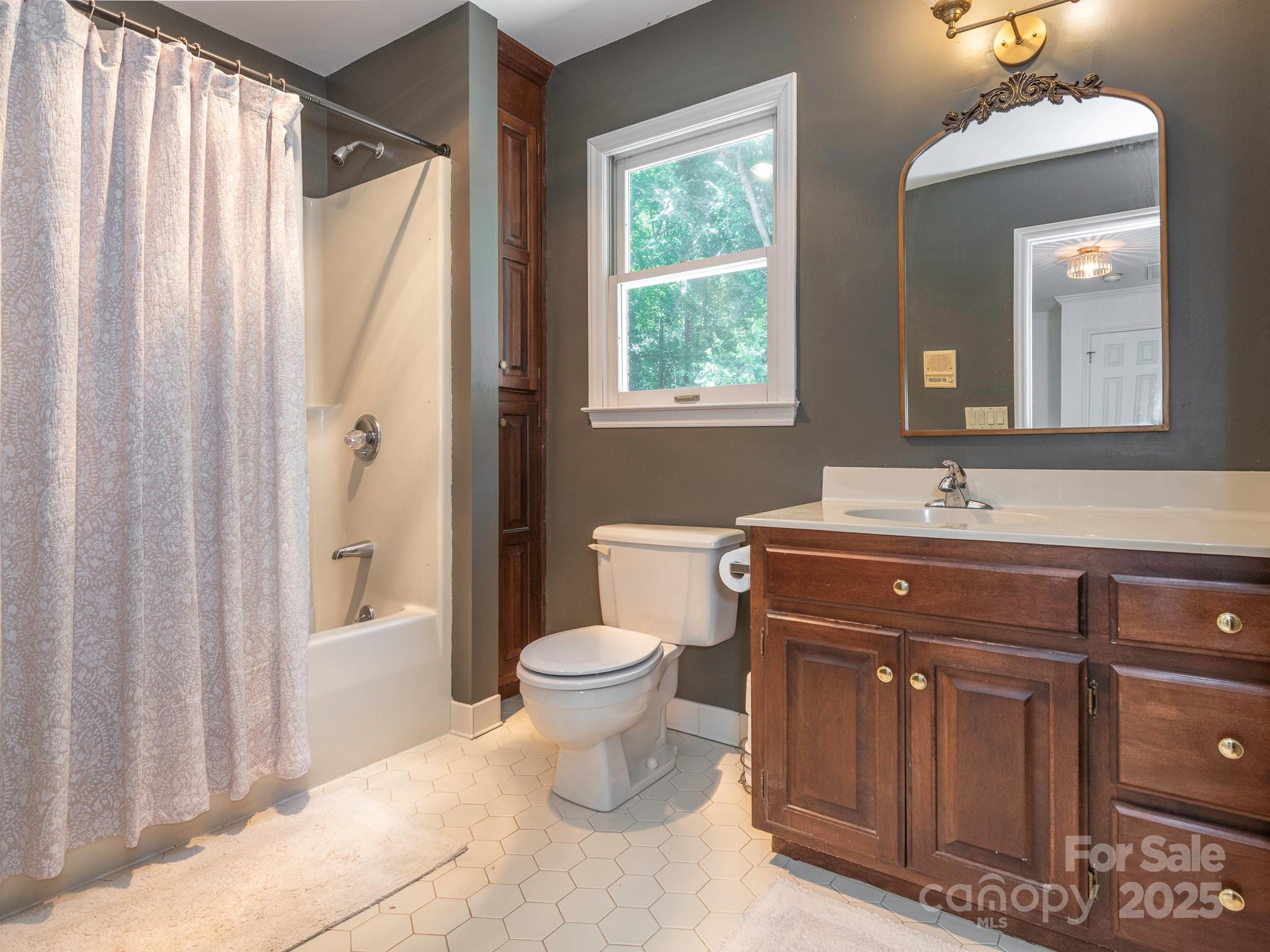 1231 Bennington Drive Property Photo 15