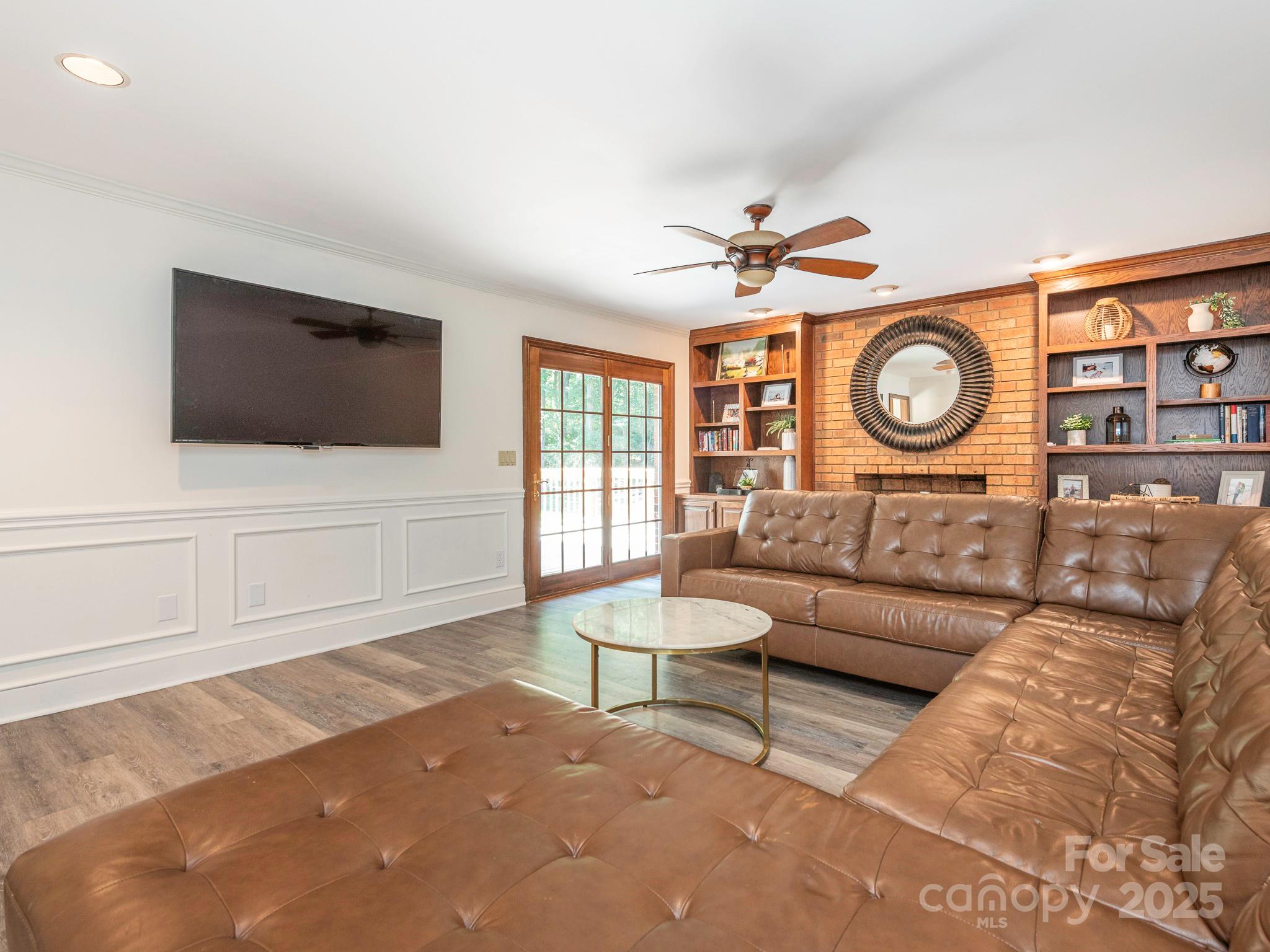 1231 Bennington Drive Property Photo 29