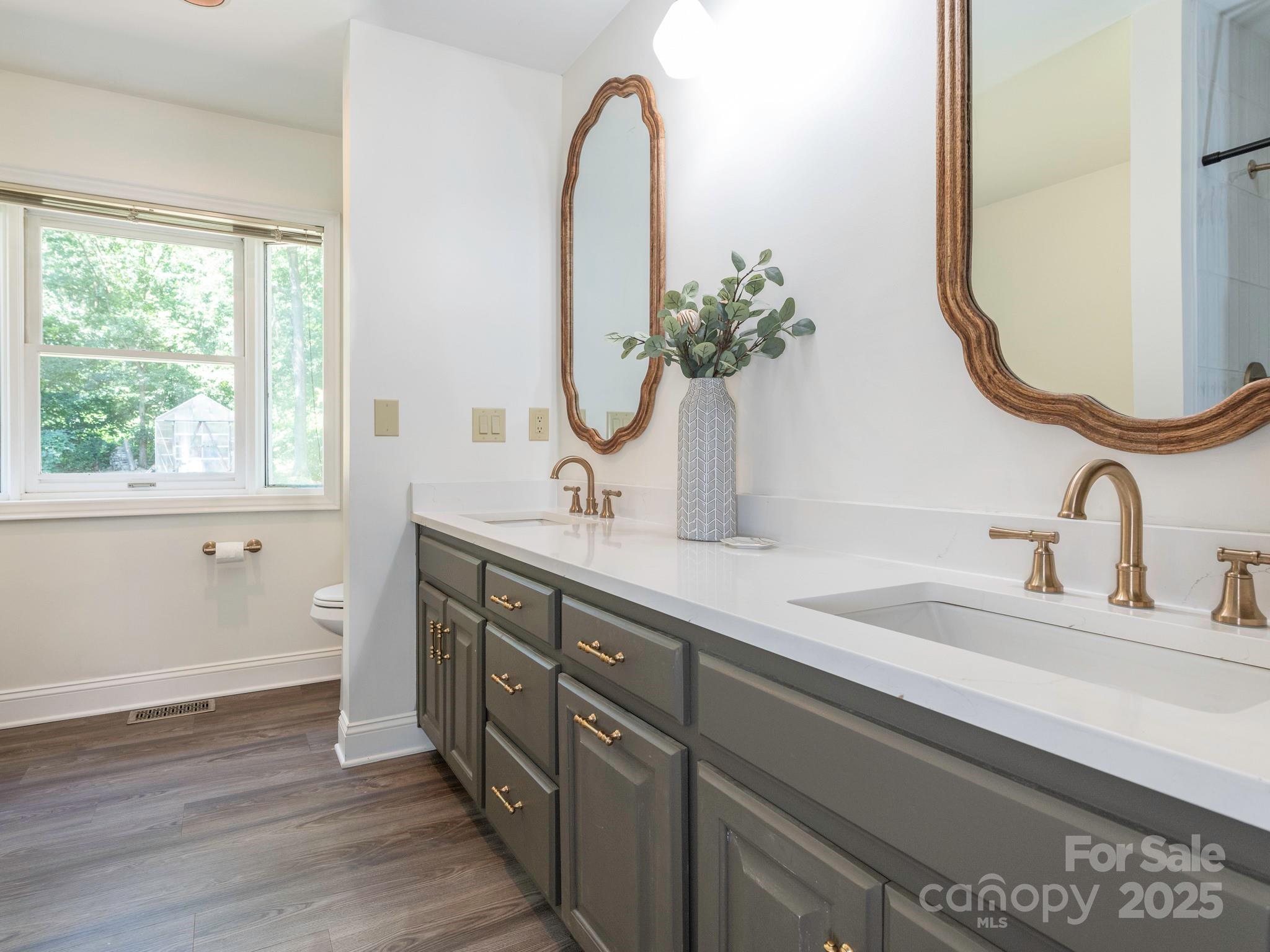 1231 Bennington Drive Property Photo 32