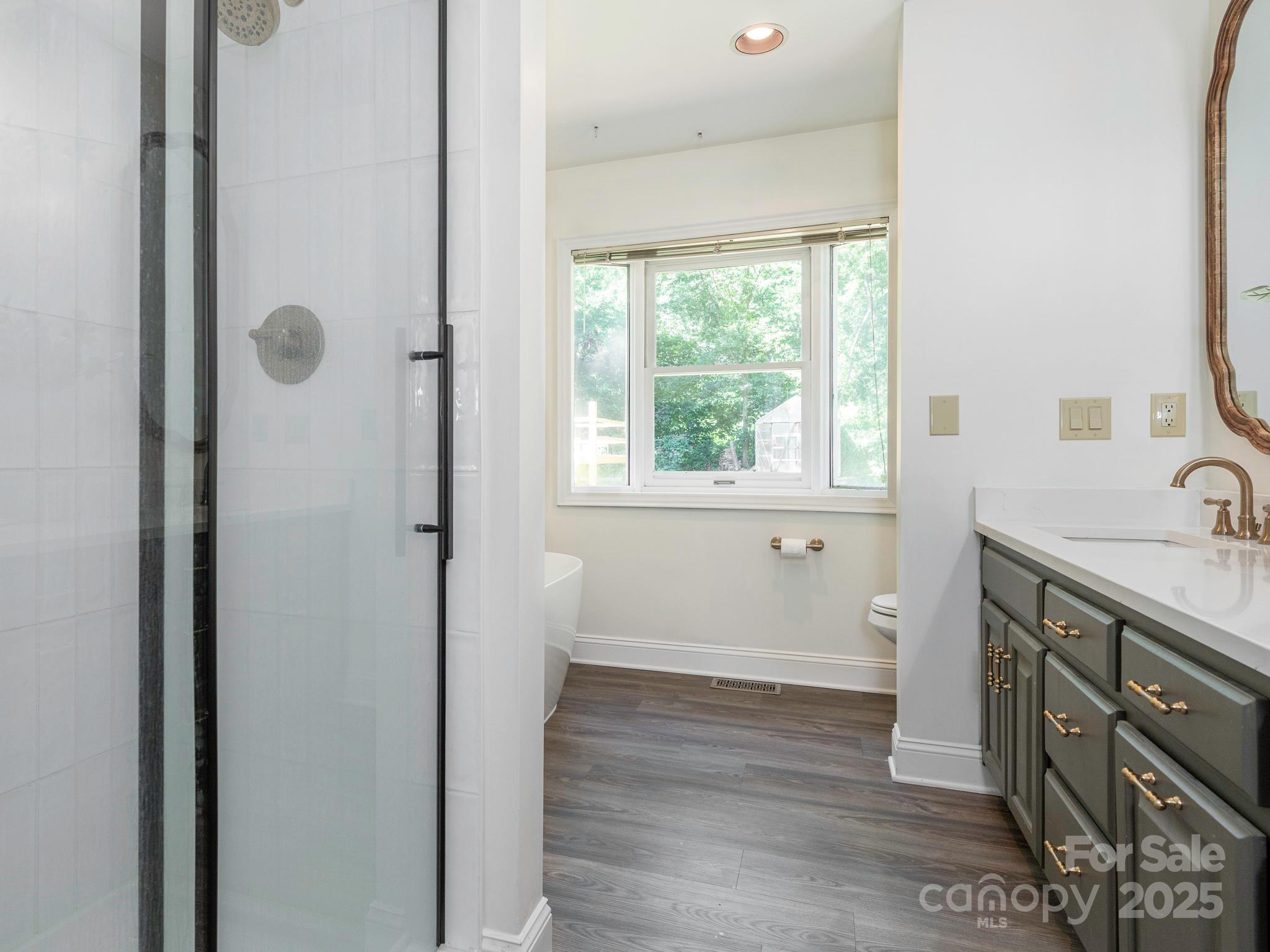 1231 Bennington Drive Property Photo 33