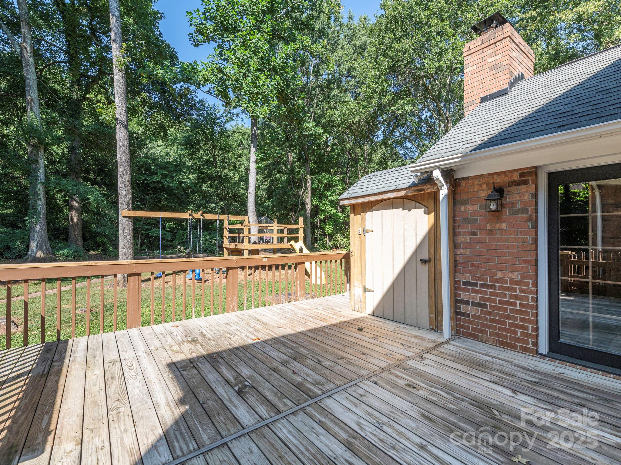 1231 Bennington Drive Property Photo 38