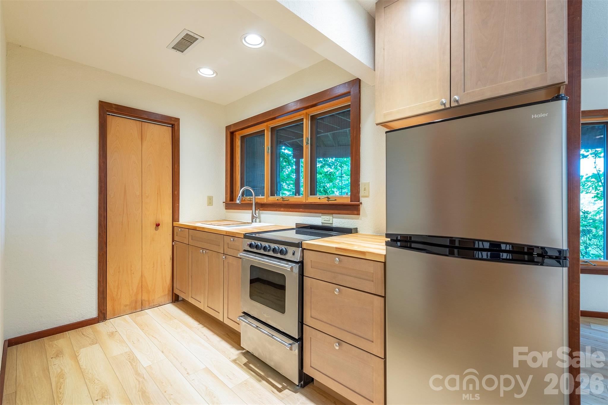 7 Winding Poplar Road Property Photo 37