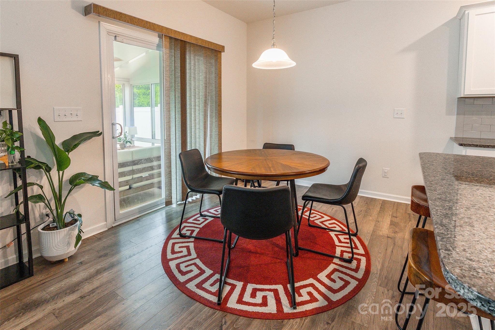 6931 Pennyroyal Way Property Photo 10