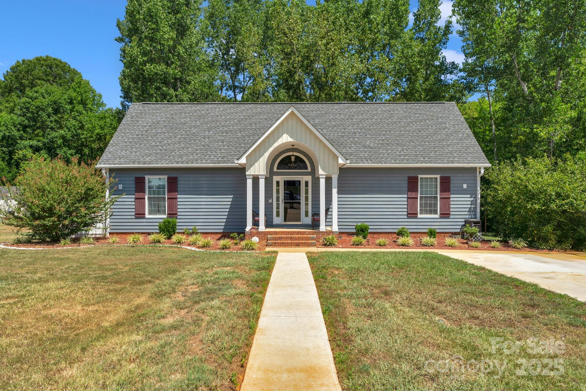 517 Grassy Creek Run Property Photo 1