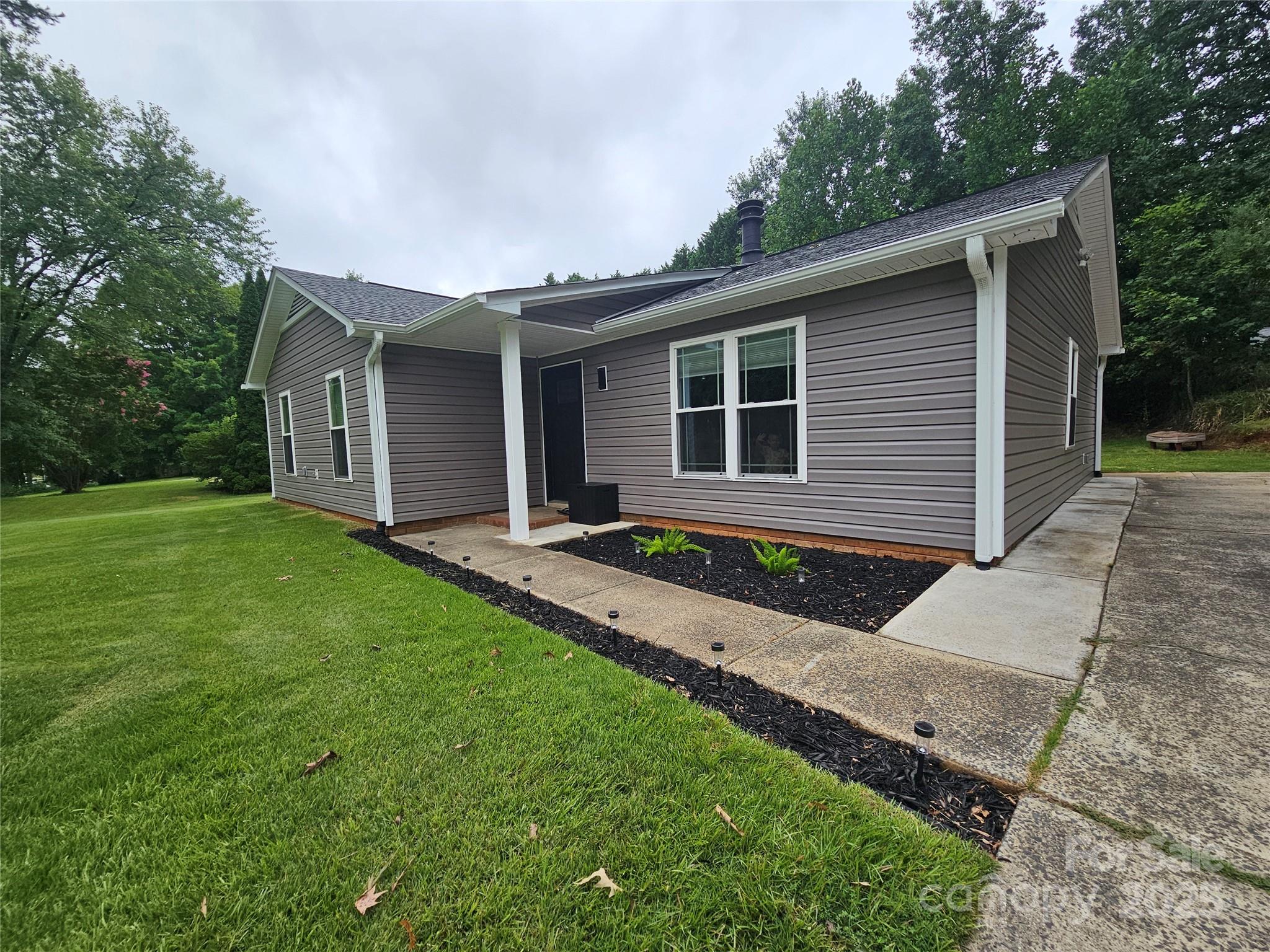5821 Trotters Ridge Road Property Photo 2