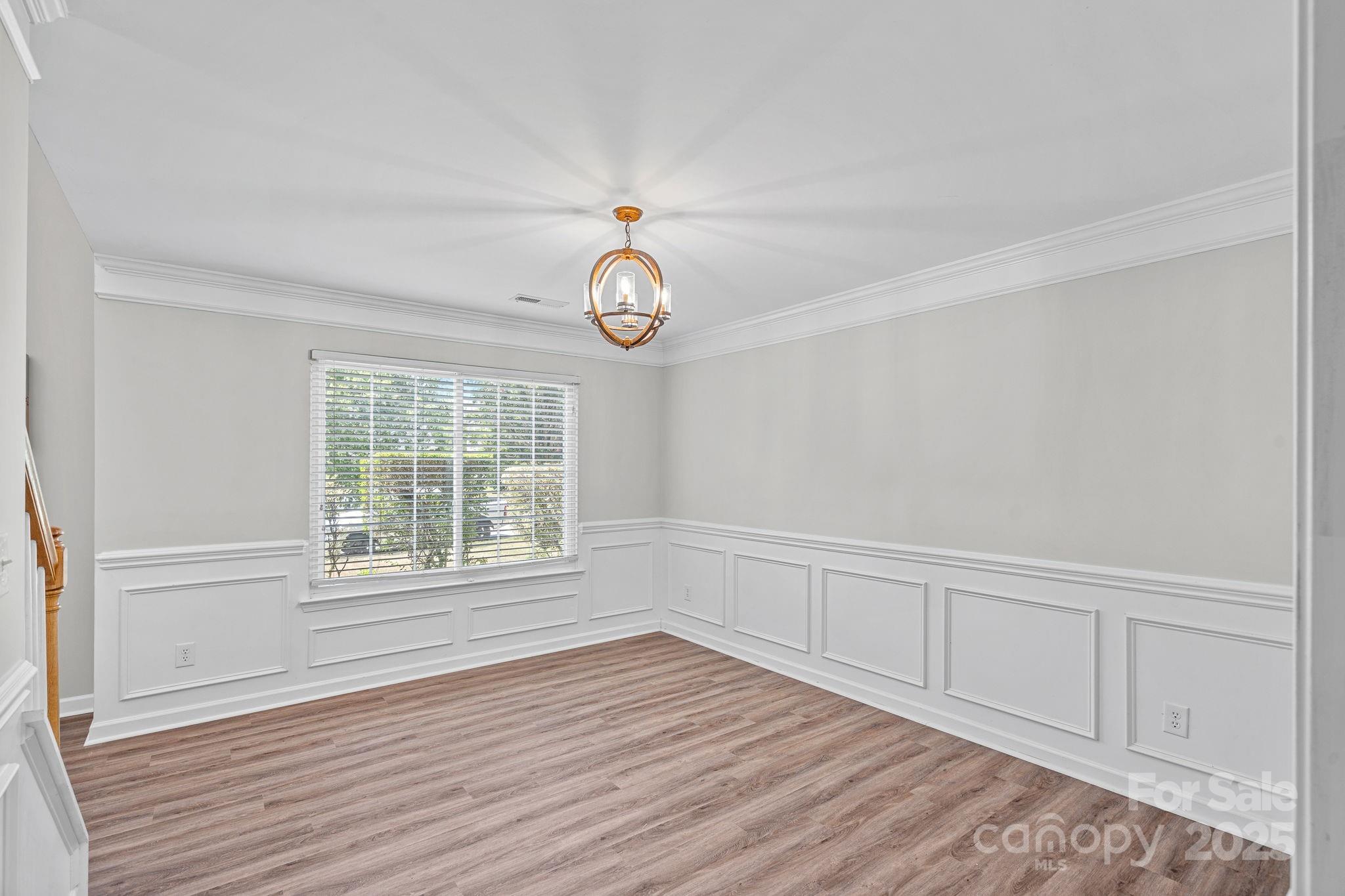 2043 Covered Bridge Court Property Photo 5