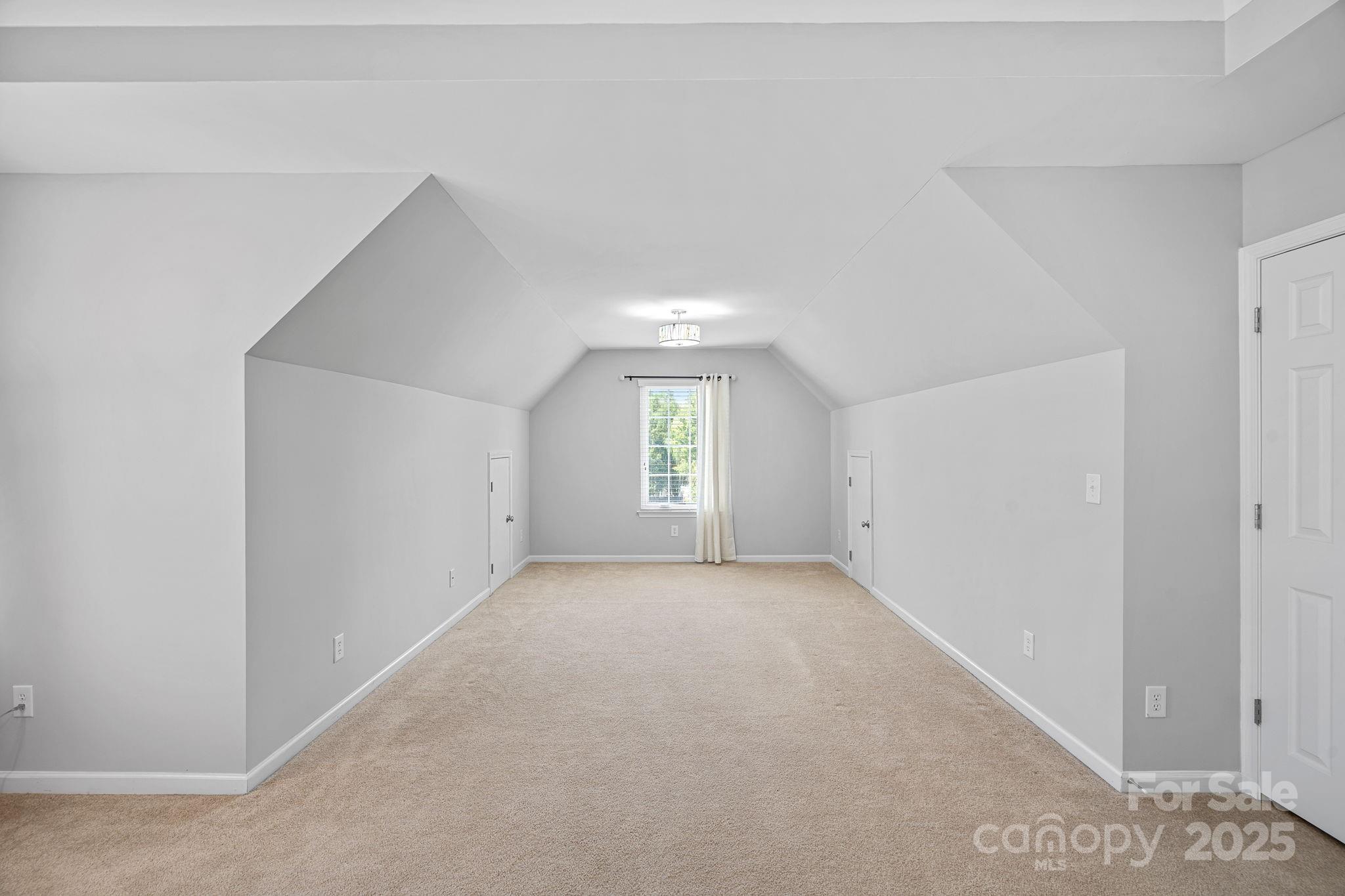2043 Covered Bridge Court Property Photo 21