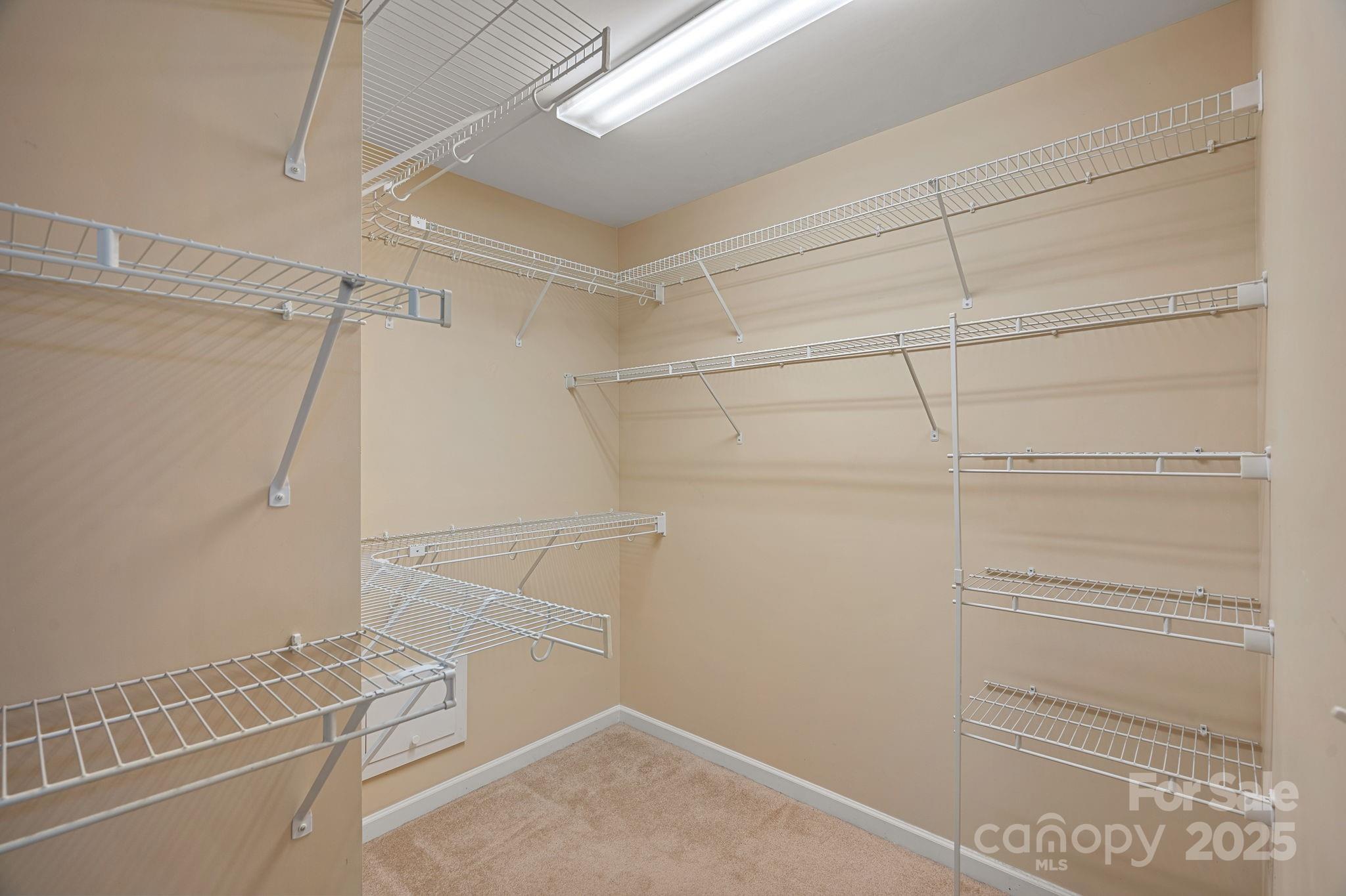 2043 Covered Bridge Court Property Photo 26