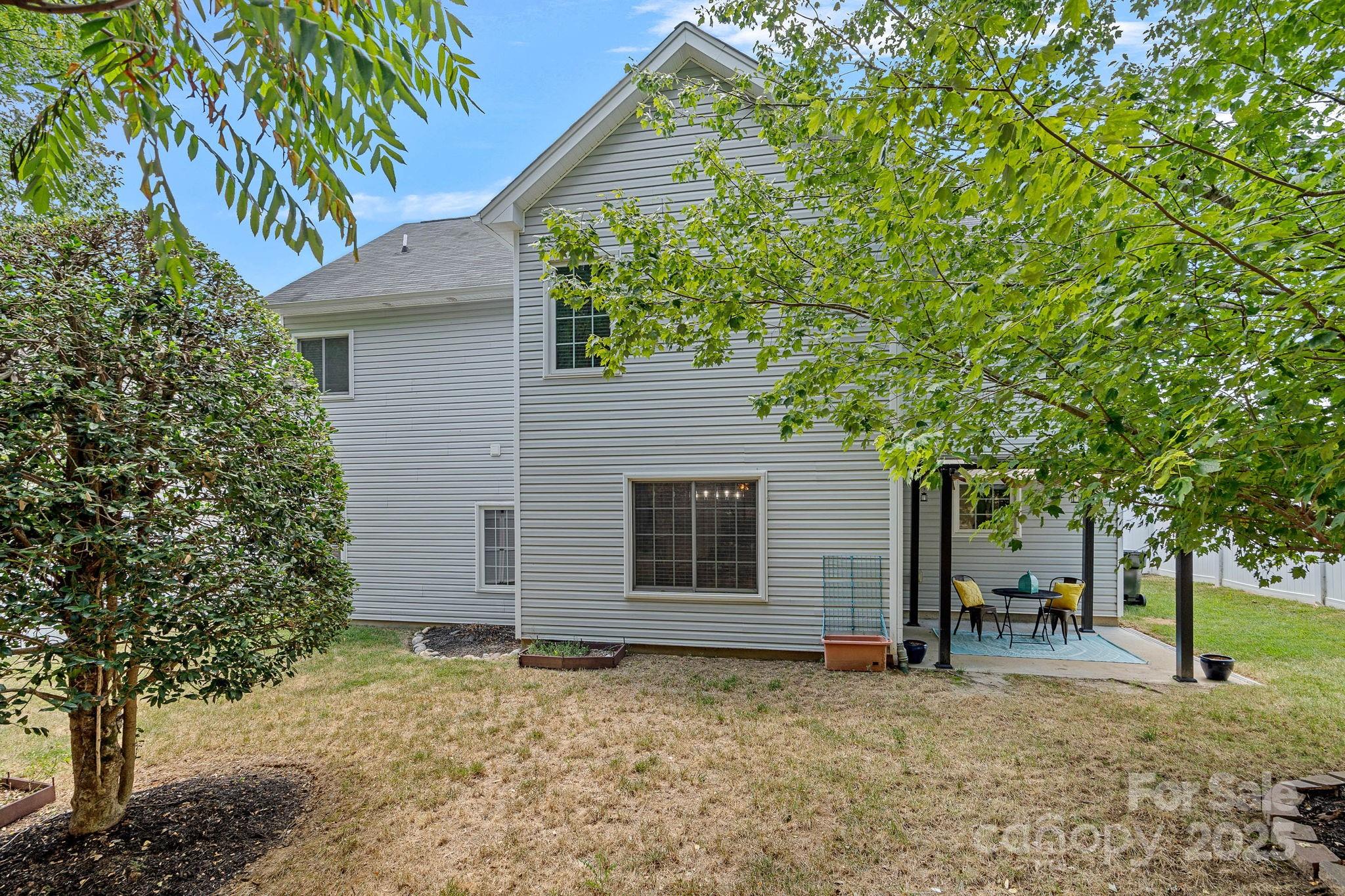2043 Covered Bridge Court Property Photo 33