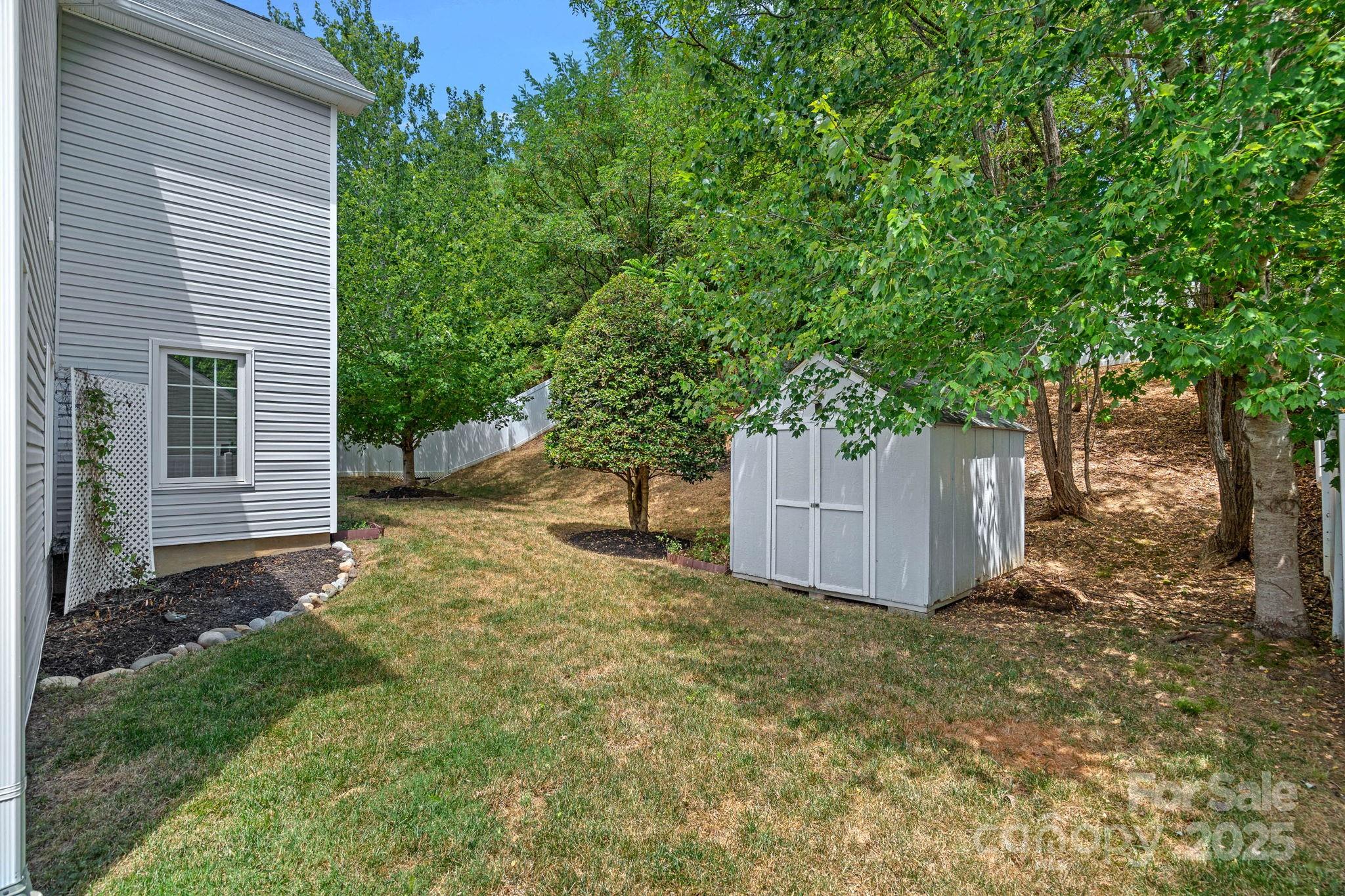 2043 Covered Bridge Court Property Photo 34