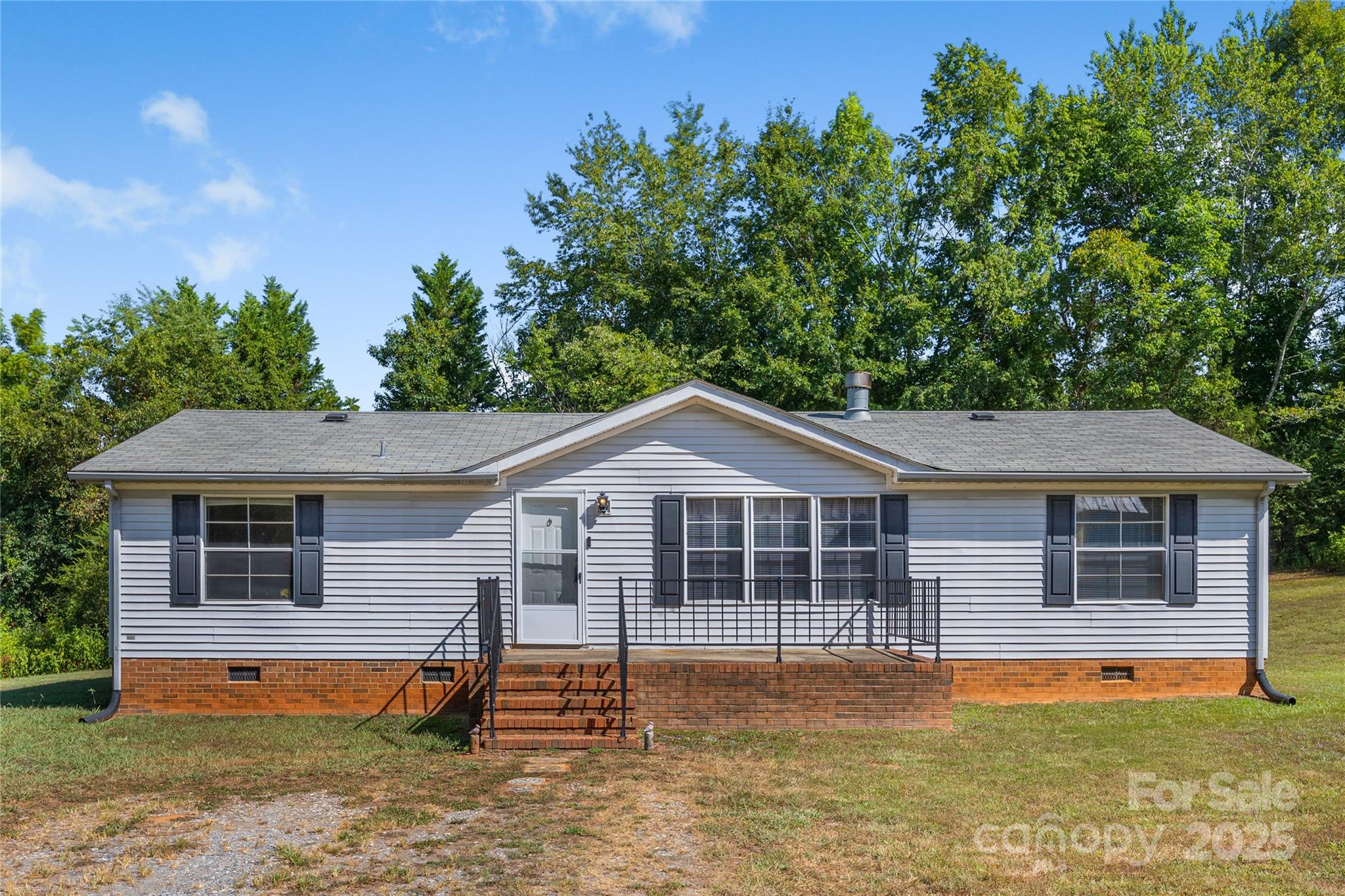 953 Bollinger Pond Drive Property Photo 1