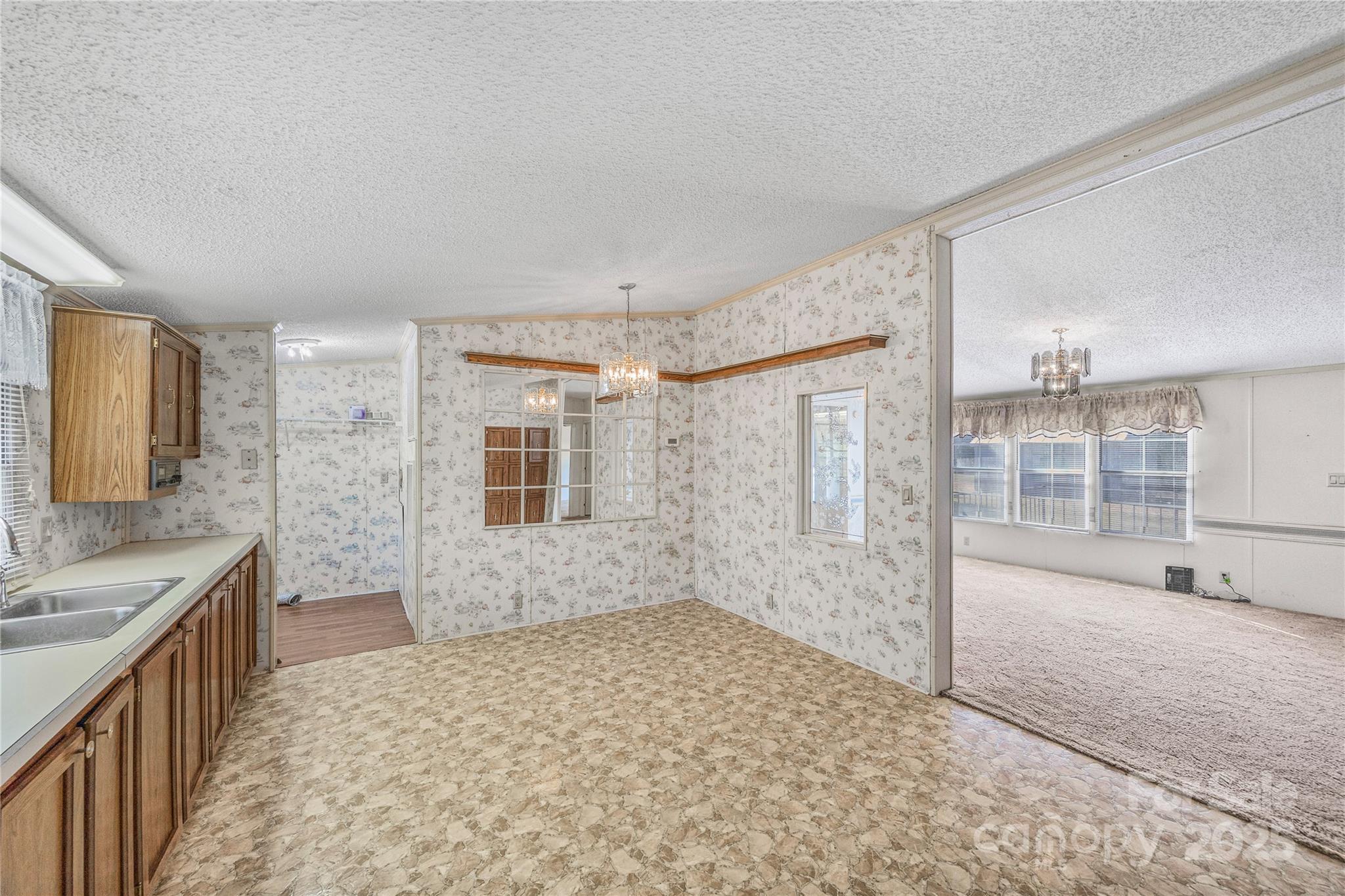 953 Bollinger Pond Drive Property Photo 13