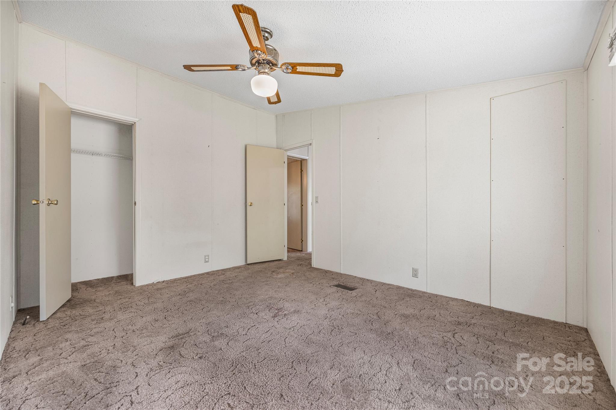 953 Bollinger Pond Drive Property Photo 20