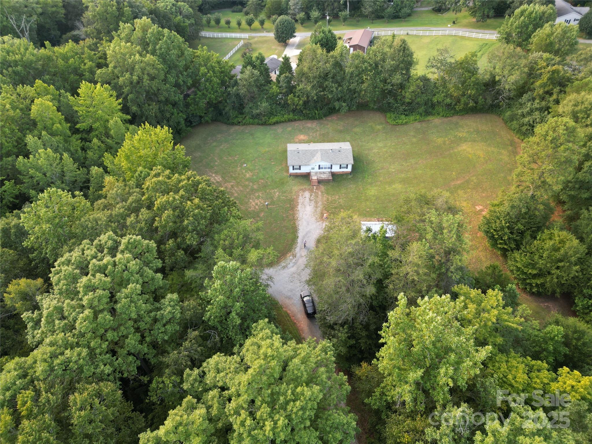 953 Bollinger Pond Drive Property Photo 31