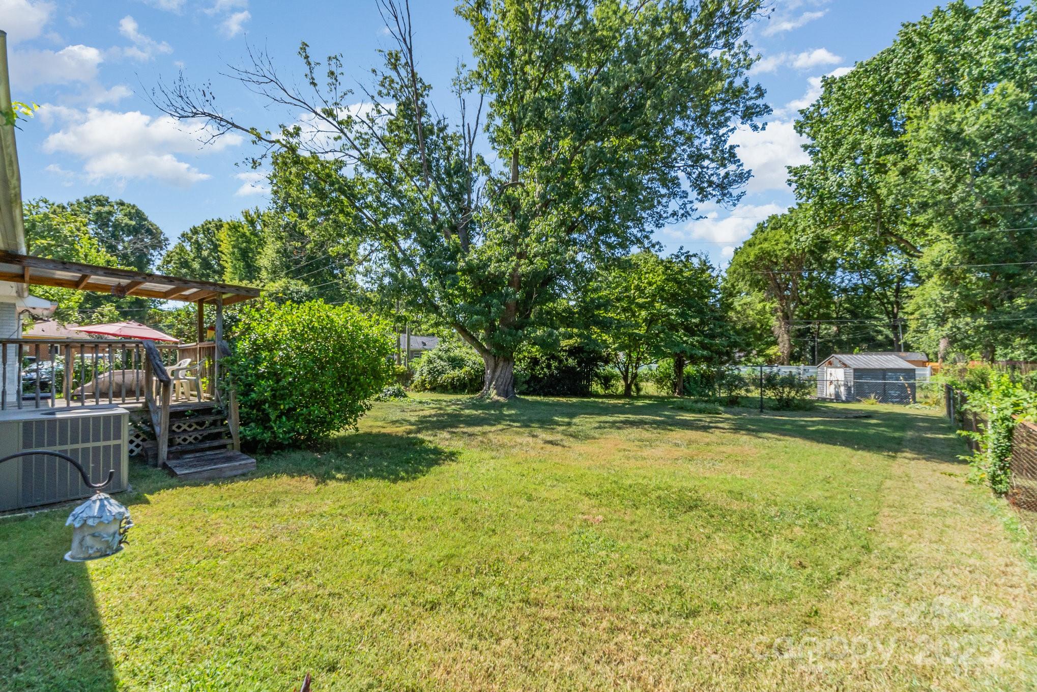 4840 The Plaza Property Photo 29