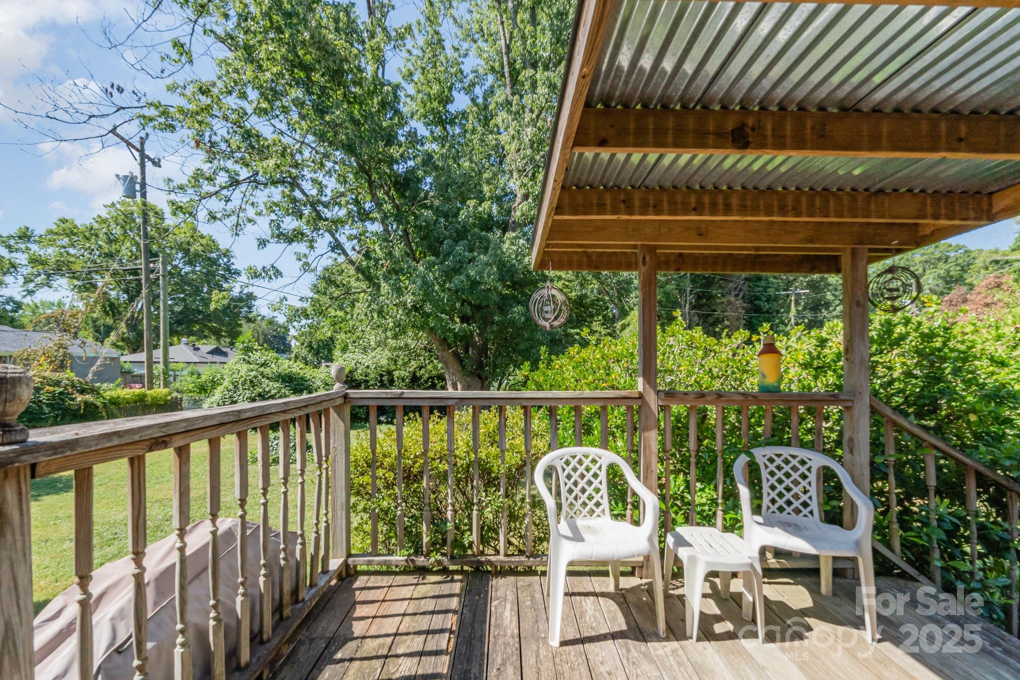 4840 The Plaza Property Photo 31